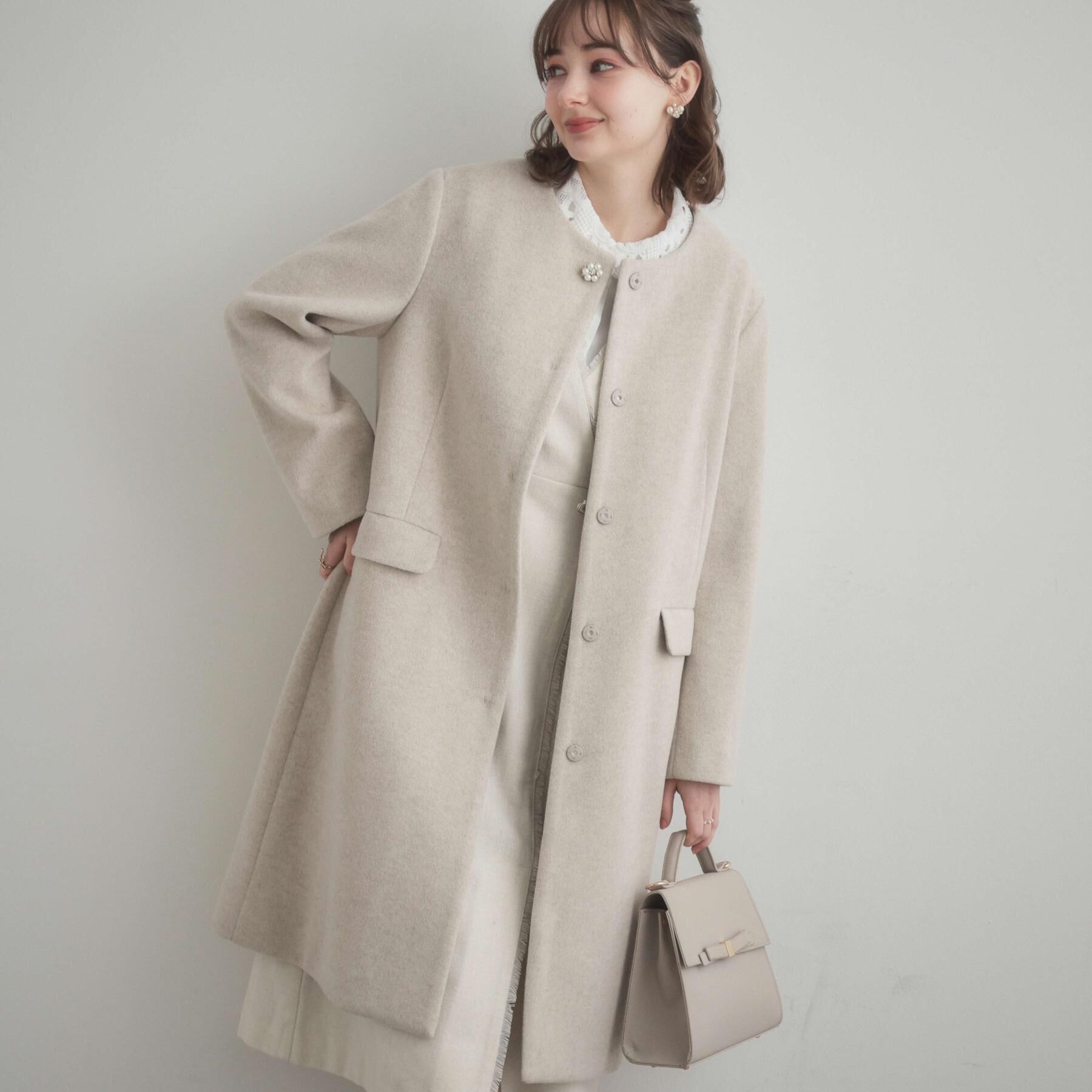 Couture broach「【通勤/ビジューブローチ付き】ノーカラー ロングコート」|ノーカラーコート|ライトベージュ(05