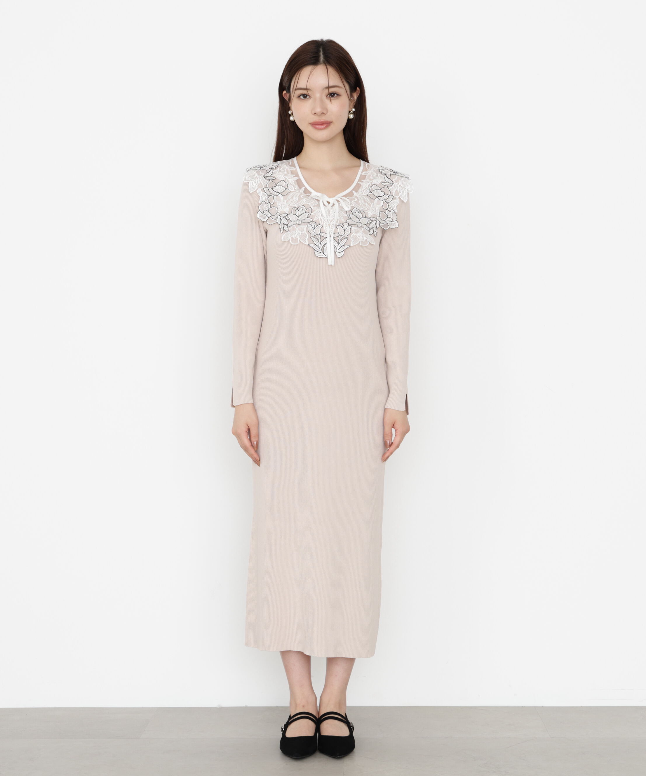 PROPORTION BODY DRESSING「ケープ風レース付きニットワンピース 25AW」|ワンピース|