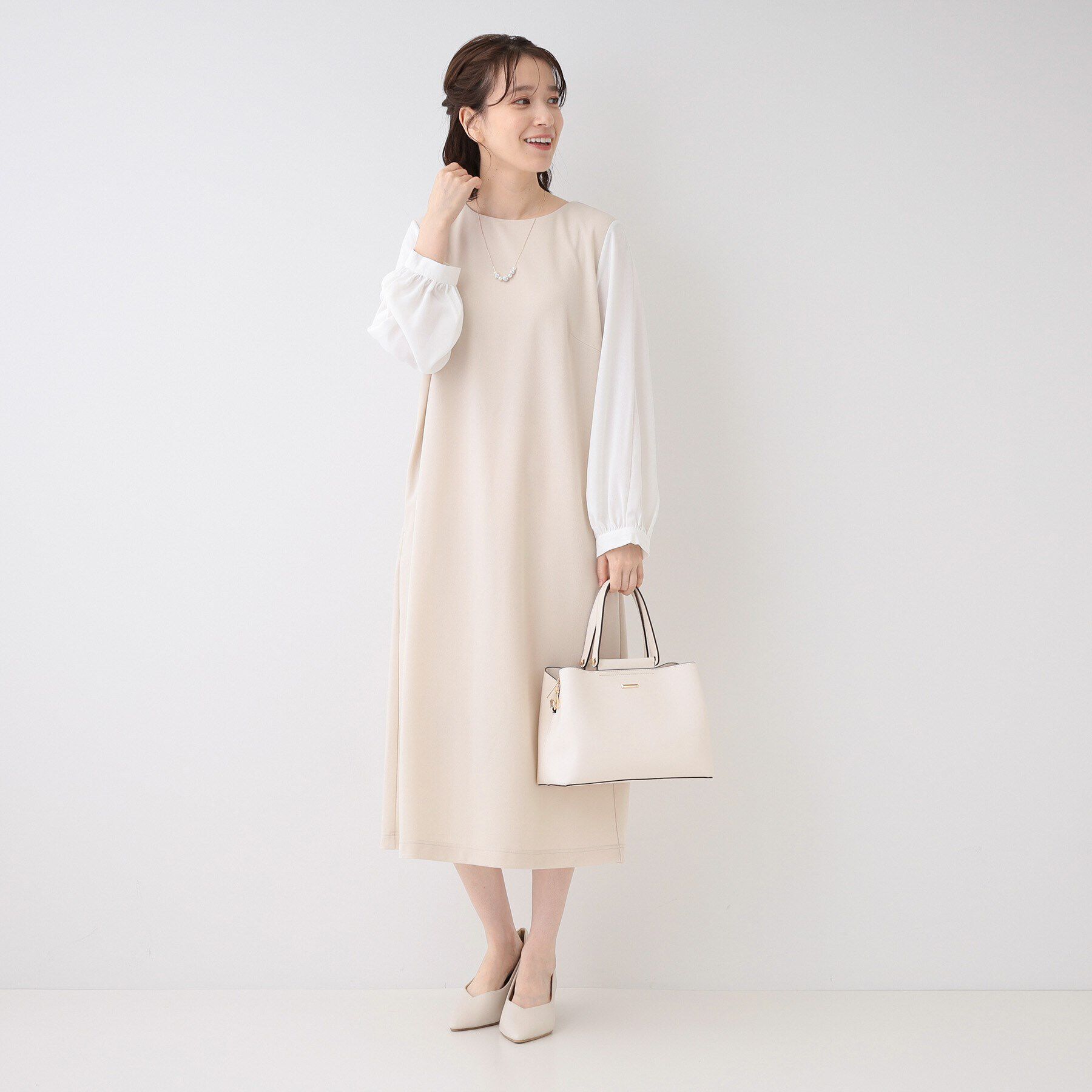 SHOO･LA･RUE「【通勤/セレモニー】Vカットデザインで足が美しく見える ベーシック5cmパンプス」|パンプス|