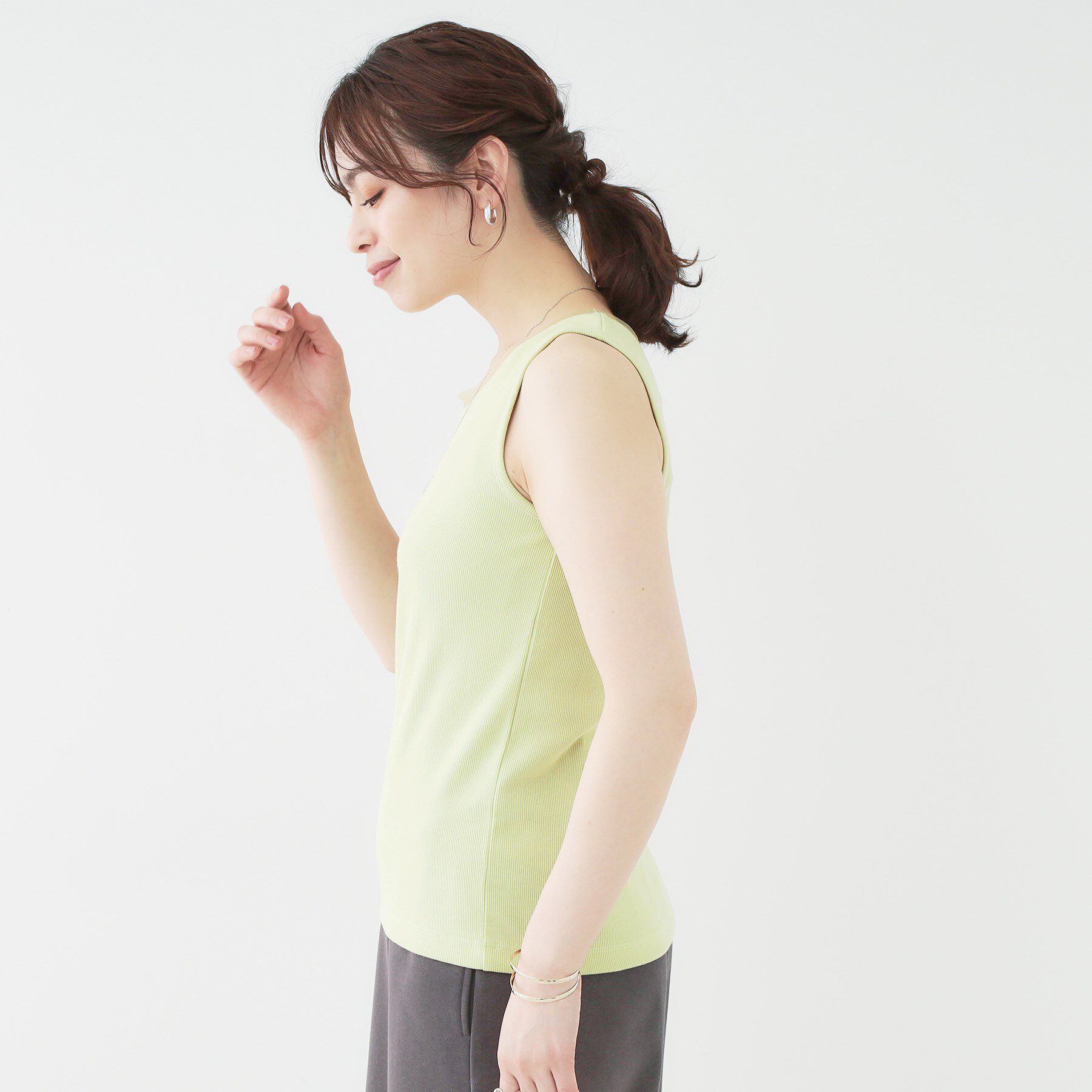 SHOO･LA･RUE「【洗える/S-LL】シアーネックがこなれ見え リブタンクトップ」|Tシャツ・カットソー|