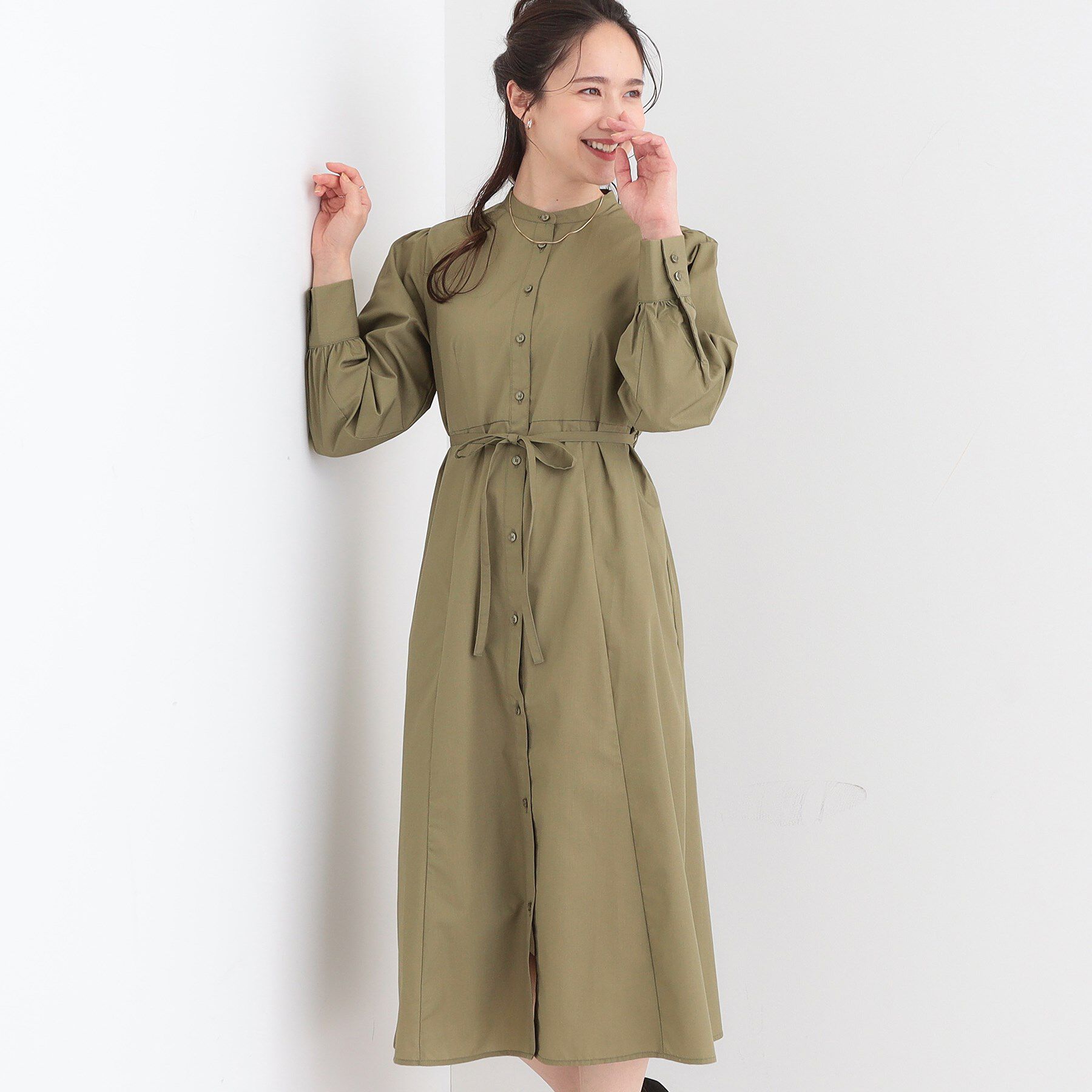 SHOO･LA･RUE「【洗える/S-LL】エレガントさとリラックス感を両立したシャツワンピース」|ワンピース|オリーブグリーン(0