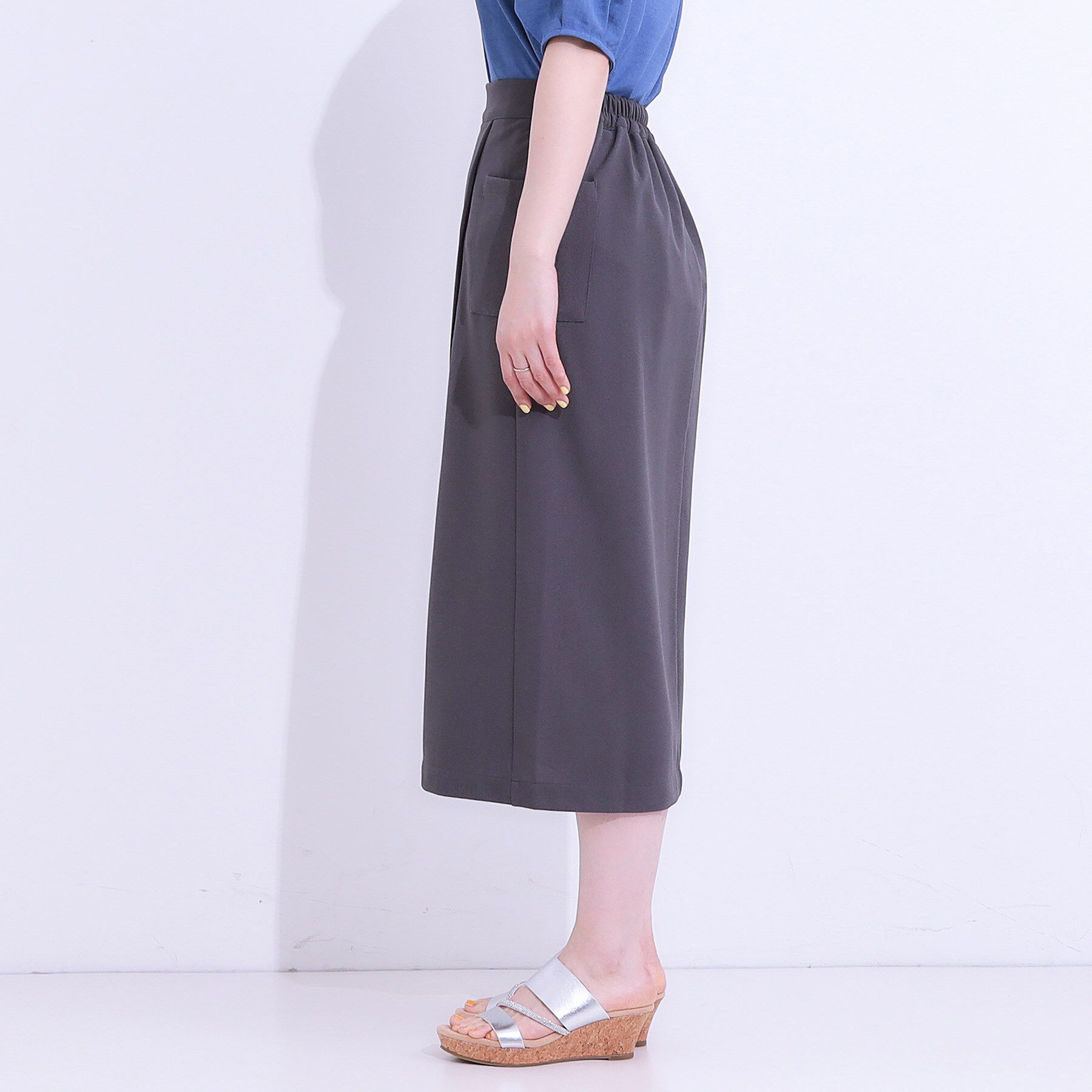 SHOO･LA･RUE「【S-LL】カジュアルにもきれいめにも ドット釦カーゴナロースカート」|スカート|