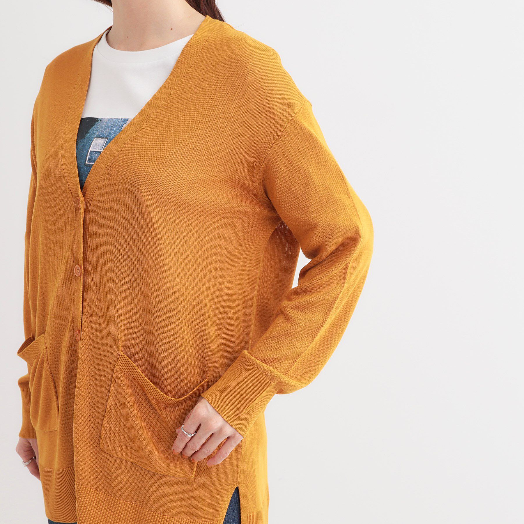 SHOO･LA･RUE「【洗える/UV】さらっと羽織れる ミドル丈Vネックカーディガン」|カーディガン|