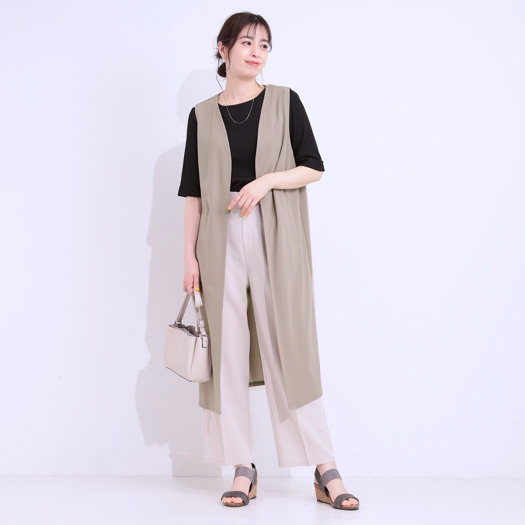 SHOO･LA･RUE「旬を取り入れながら体型カバー ボタンレスエアリージレ」|ベスト・ジレ|