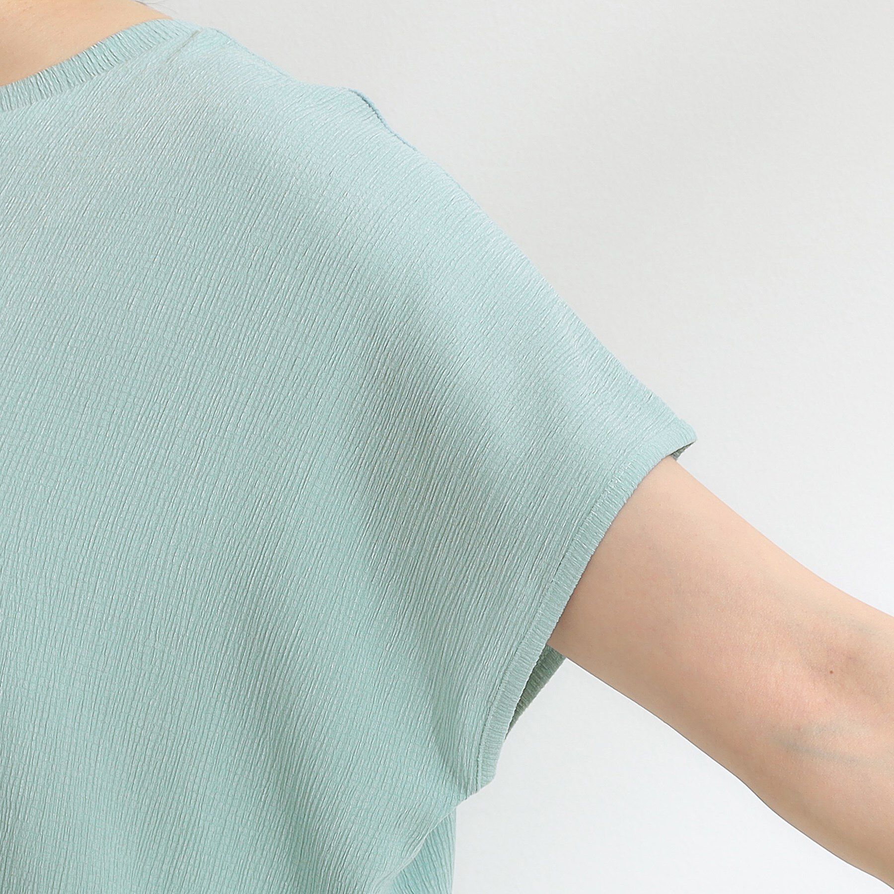 SHOO･LA･RUE「【S-LL】ブラウス見えする 軽やかな着心地の しぼしぼトップス」|Tシャツ・カットソー|