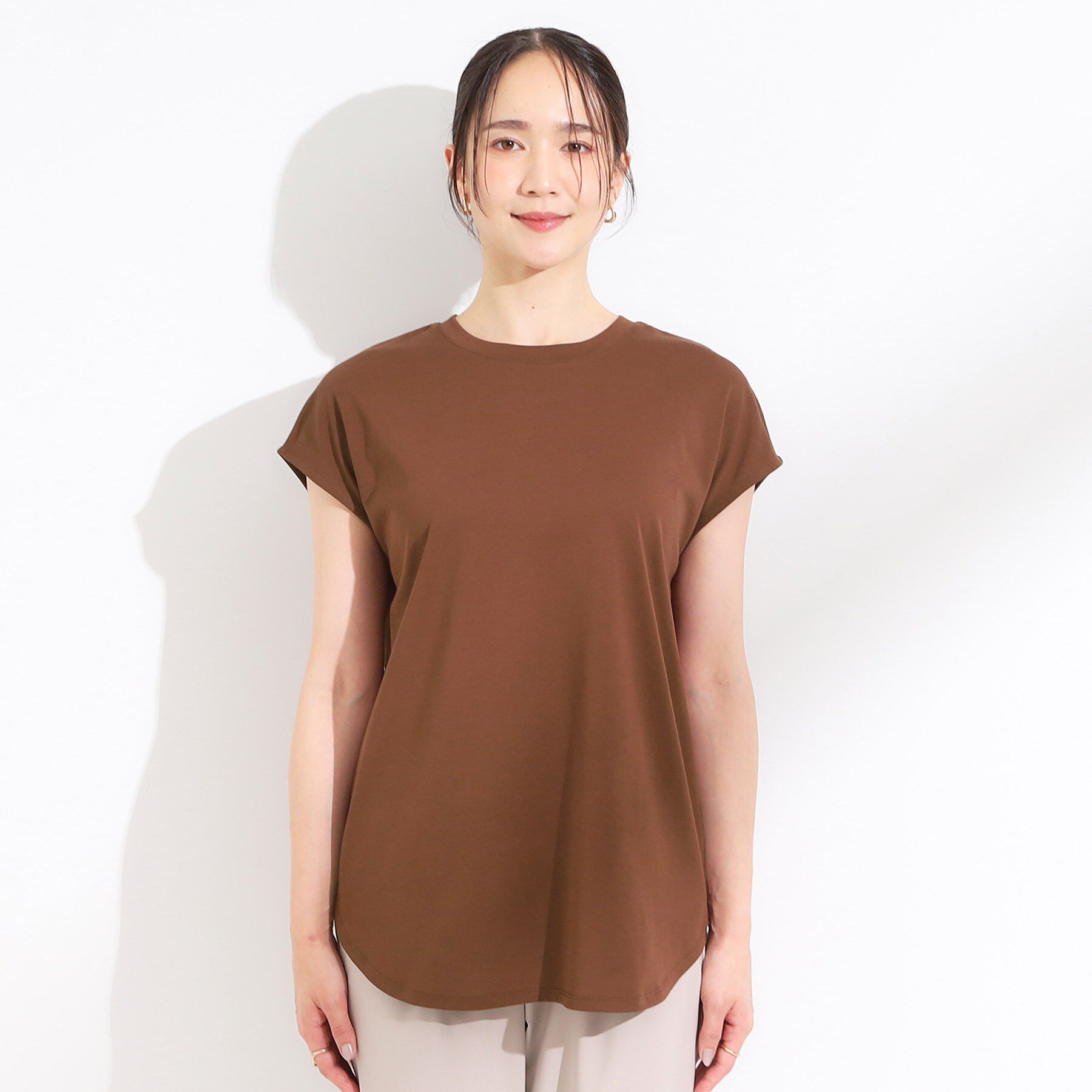 SHOO･LA･RUE「【S-LL/汗ジミ軽減/ひんやり/UV】インせず着られる フレンチスリーブTシャツ」|Tシャツ・カットソー|