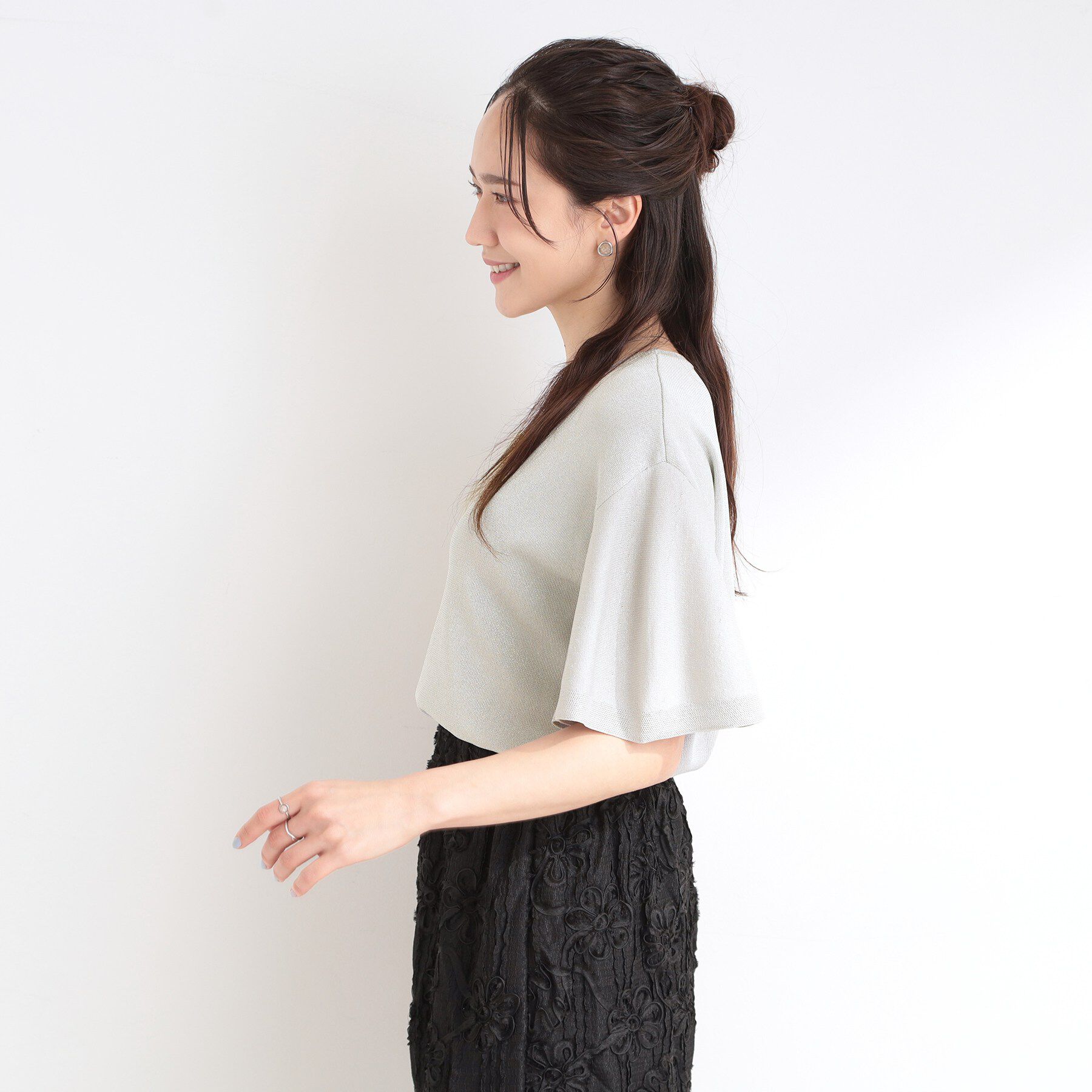 SHOO･LA･RUE「【S-LL】二の腕はカバーして魅せる フレアスリーブニット」|ニット・セーター|