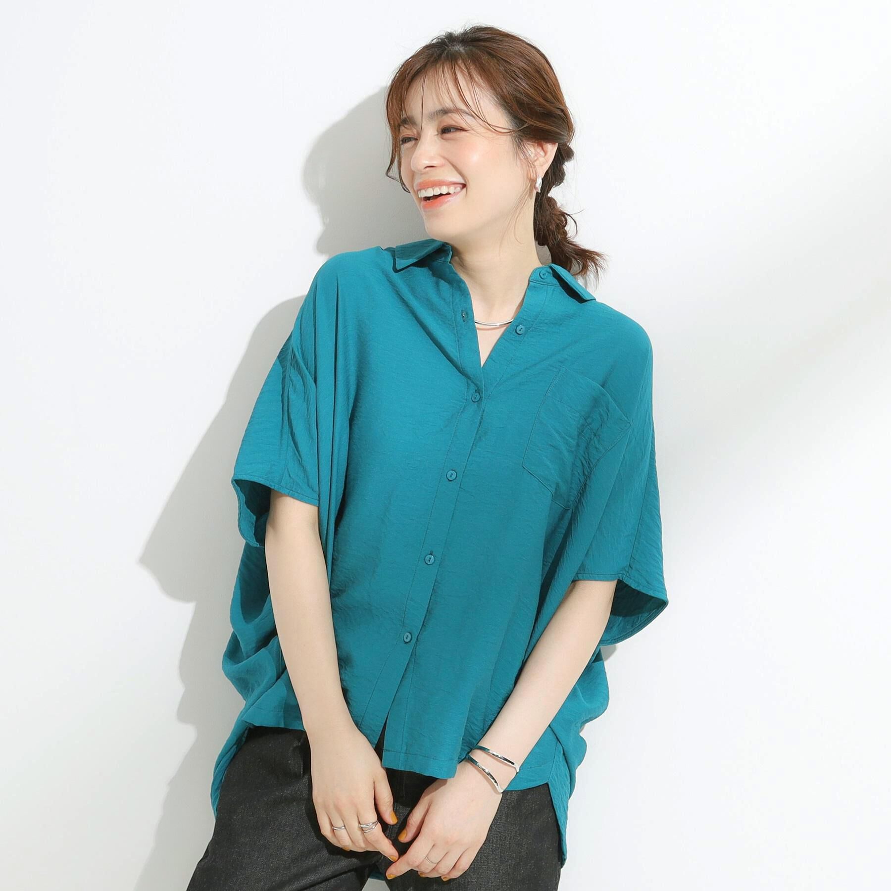 SHOO･LA･RUE「【洗える/S-LL/5分袖】1枚でも羽織としても。さらさらドレープシャツ」|シャツ・ブラウス|