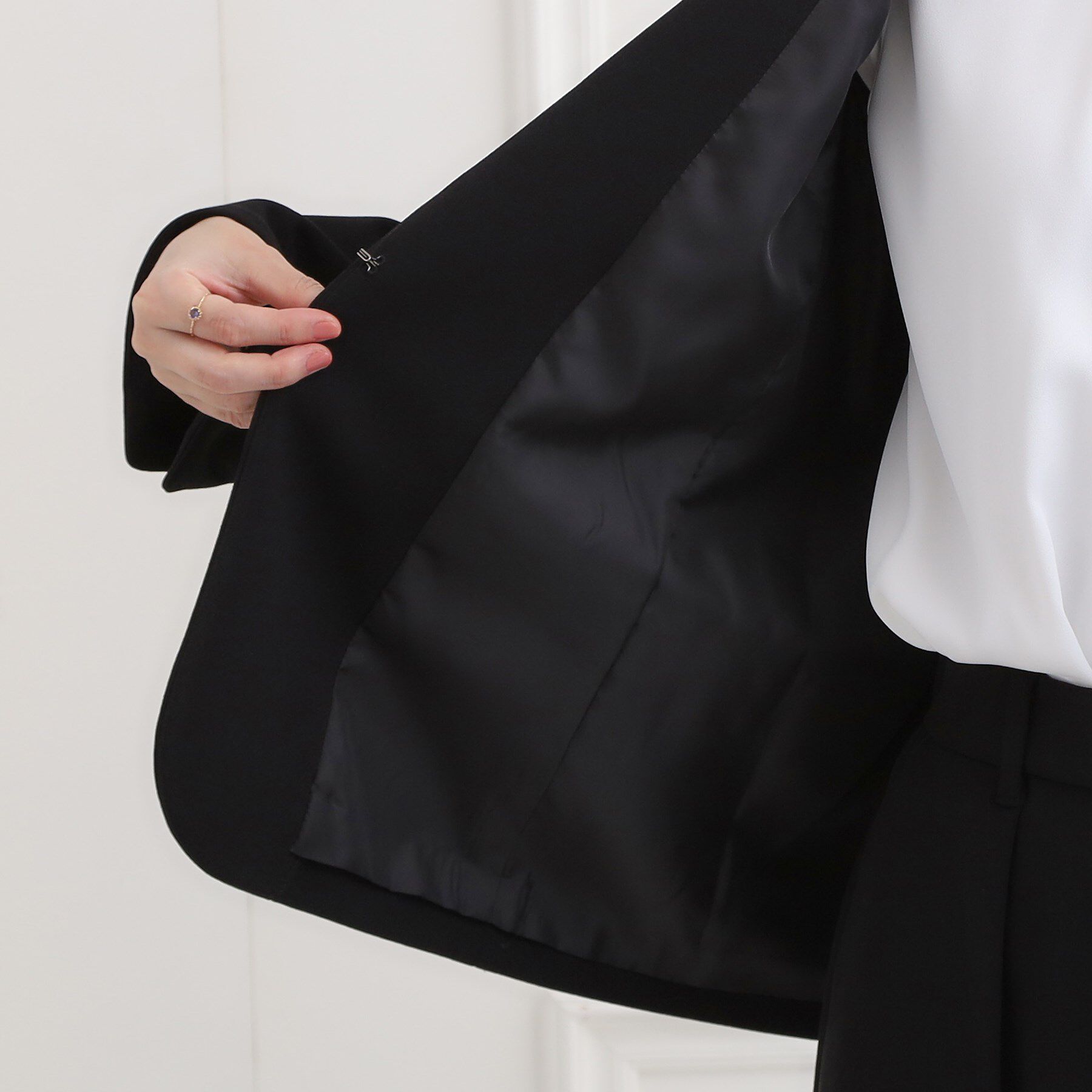 SHOO･LA･RUE「【洗濯機可/セットアップ可/S-3L】きちんと楽に。カットジョーゼットノーカラージャケット」|ノーカラージャケット|