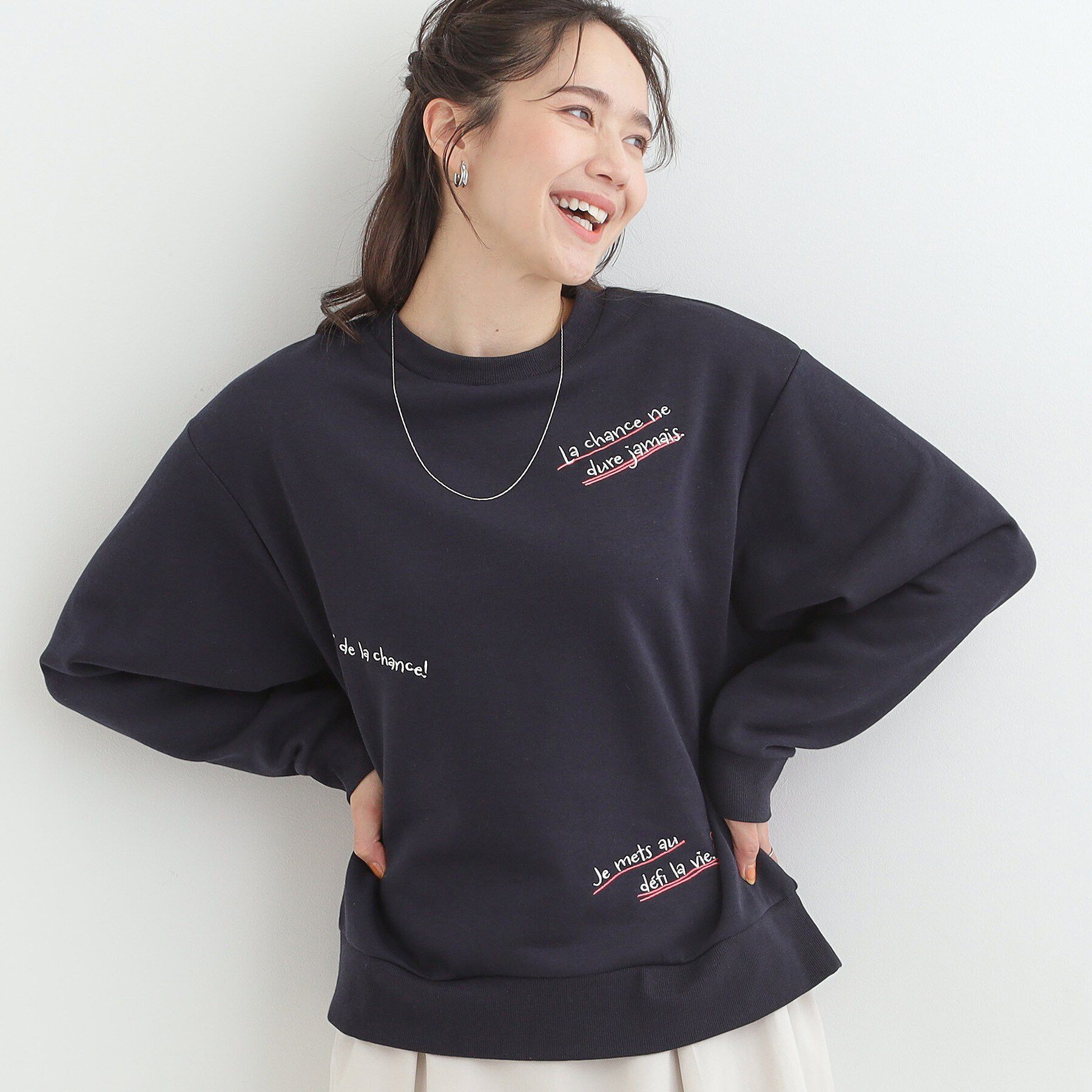 SHOO･LA･RUE「【洗濯機可】小さめ刺繍で大人見え アソート裏起毛スウェット」|パーカー|ネイビー(294)