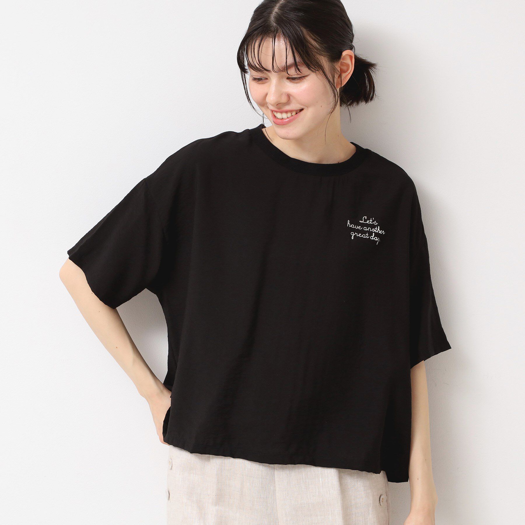 Dessin「【洗える・4サイズ展開】ロゴ入りブラウス（XS～L）」|シャツ・ブラウス|ブラック(019)