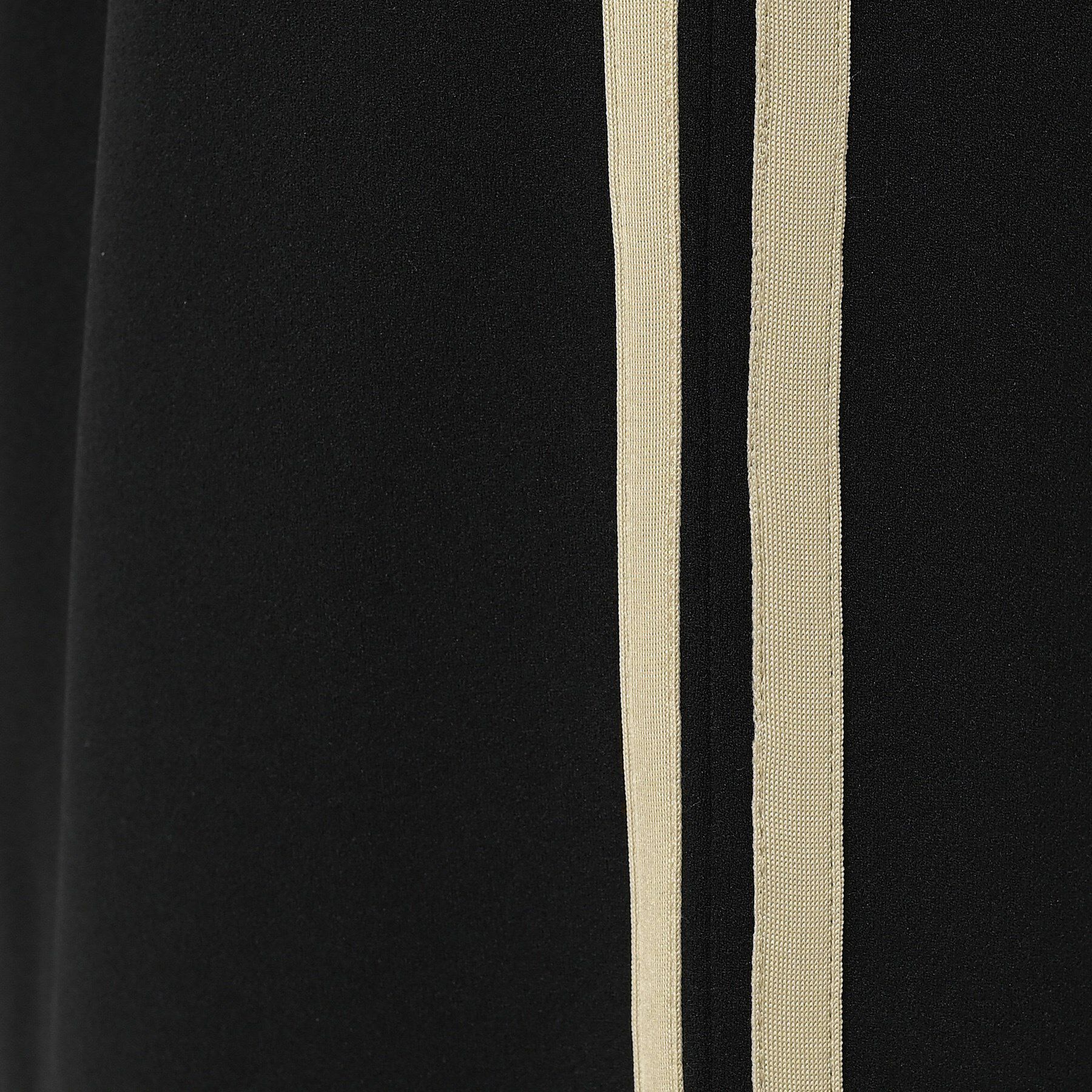 Dessin「【ウエストゴム・洗える】カットジョーゼットライン入りタイトスカート」|スカート|