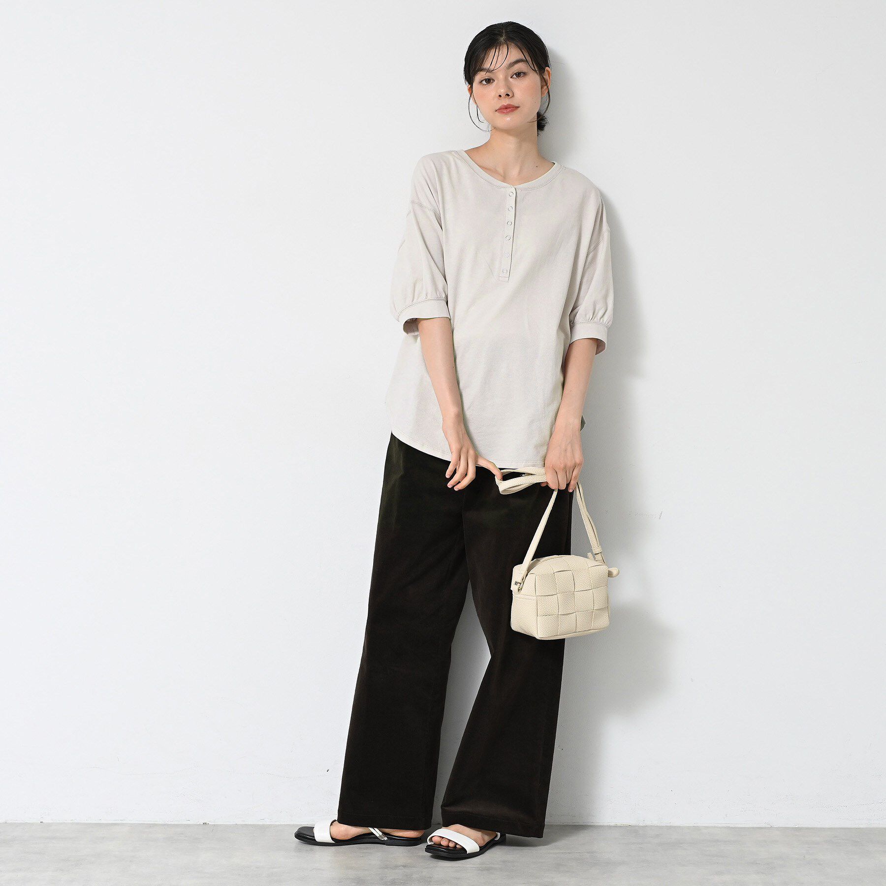 Dessin「【360度可愛い/前後2WAY/洗える】ライトコットンヘンリーカットソー」|Tシャツ・カットソー|