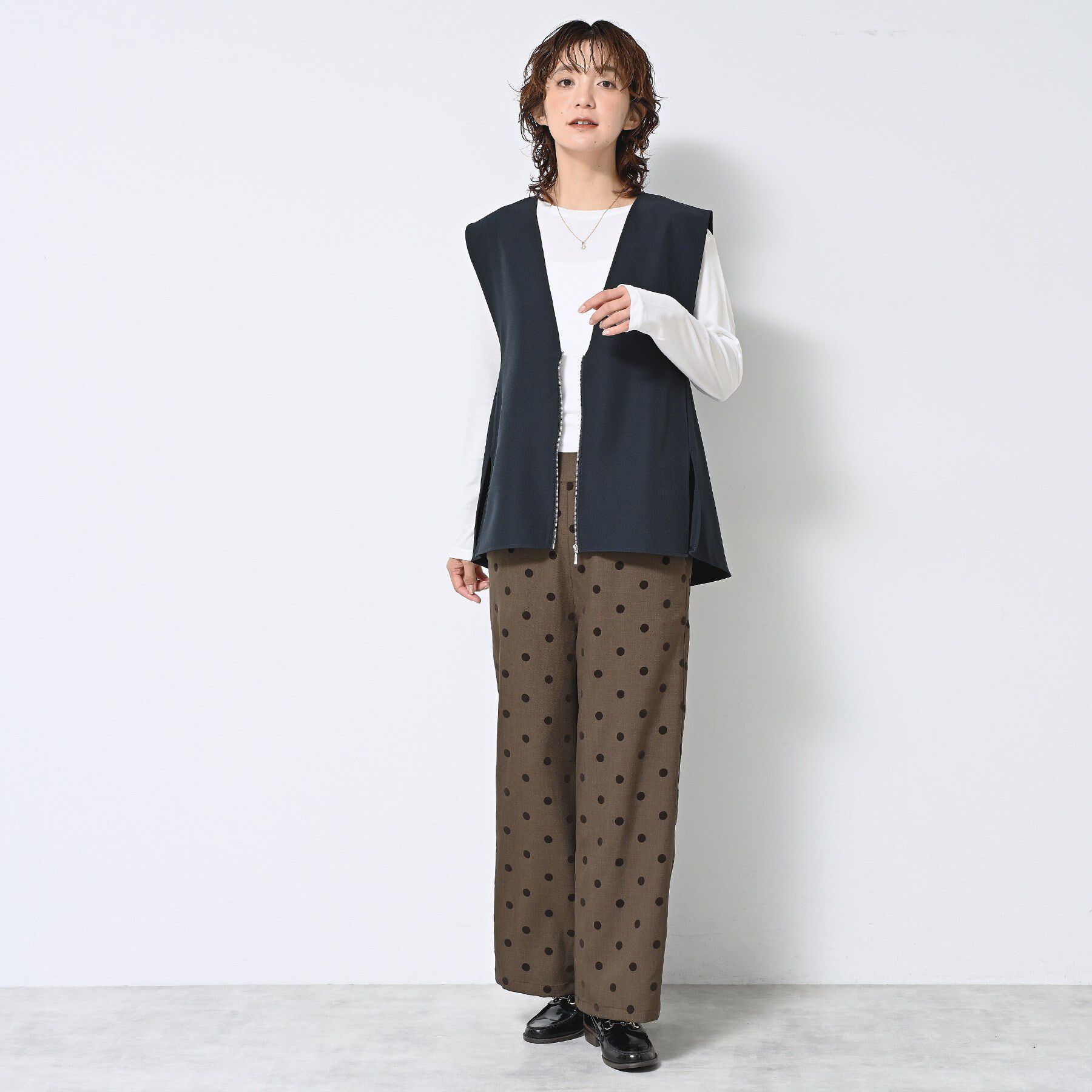 Dessin「【セットアップ可/洗える】サイドスリットVネックジレ」|ベスト・ジレ|