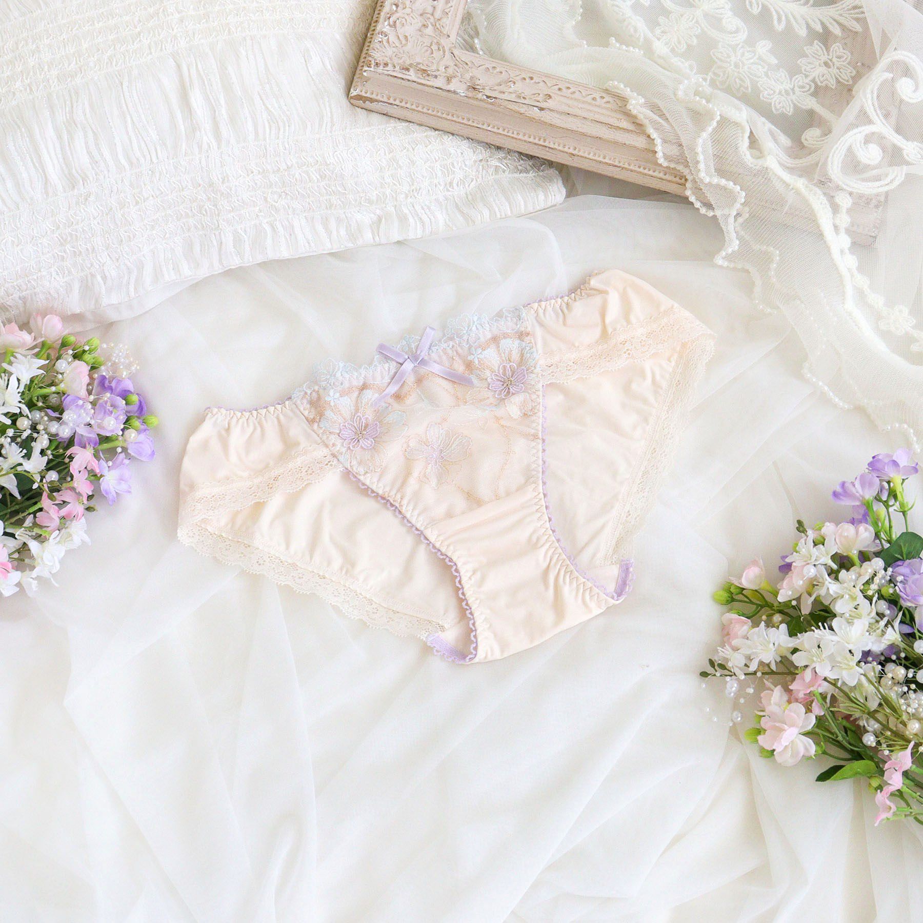 Risa Magli「ヘイリー ノーマルショーツ」|インナー|クリーム(054)