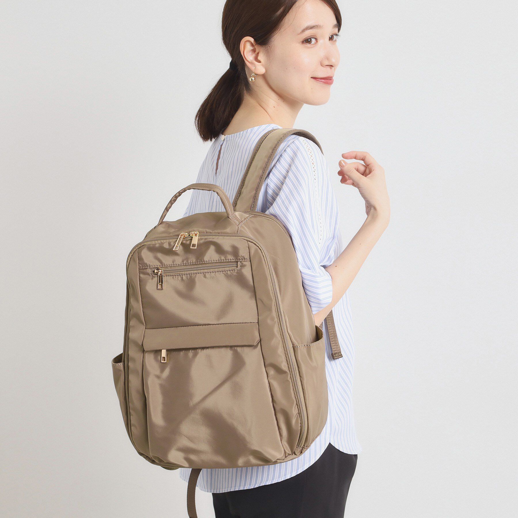 ITS&rsquo;DEMO「ガバッとリュック【12ポケット／A4対応】」|リュック|