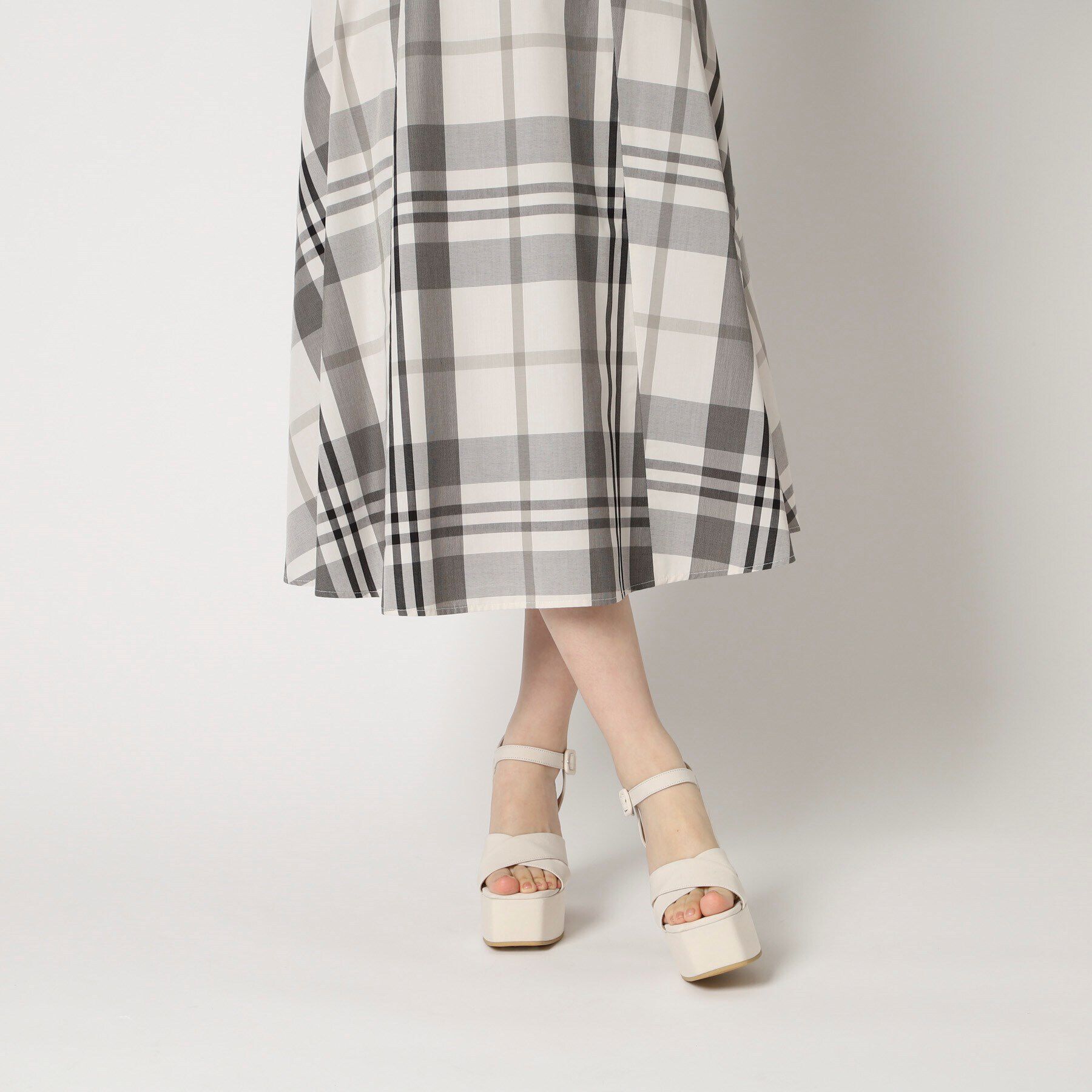 ESPERANZA「◆【ラク盛り／サンダル】リピーター続出／脚長美脚　ラク盛り厚底サンダル　24年Ver」|サンダル|