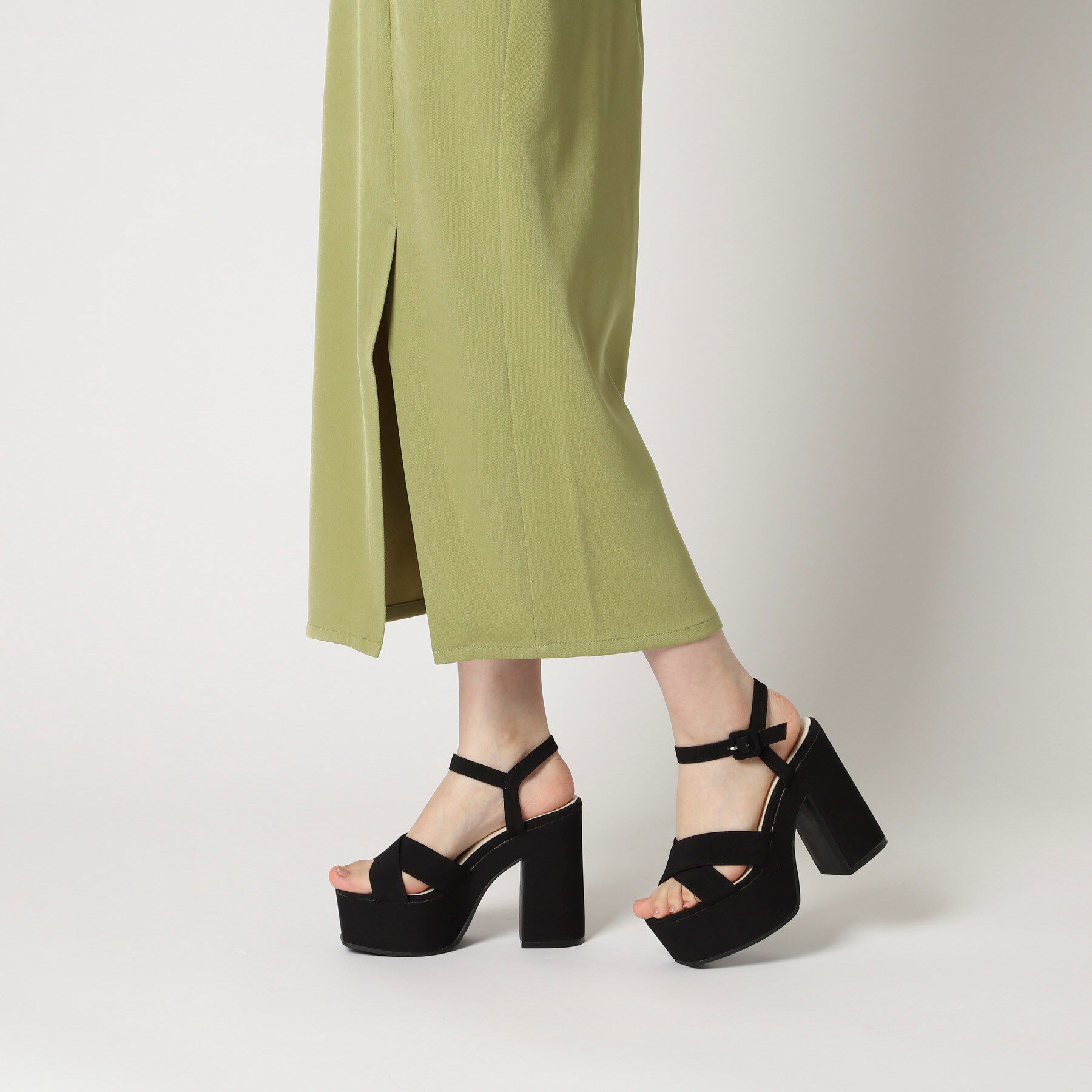 ESPERANZA「◆【ラク盛り／サンダル】リピーター続出／脚長美脚　ラク盛り厚底サンダル　24年Ver」|サンダル|