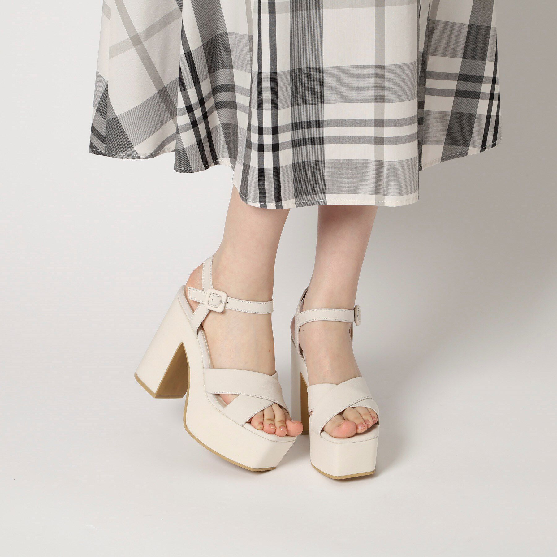 ESPERANZA「◆【ラク盛り／サンダル】リピーター続出／脚長美脚　ラク盛り厚底サンダル　24年Ver」|サンダル|