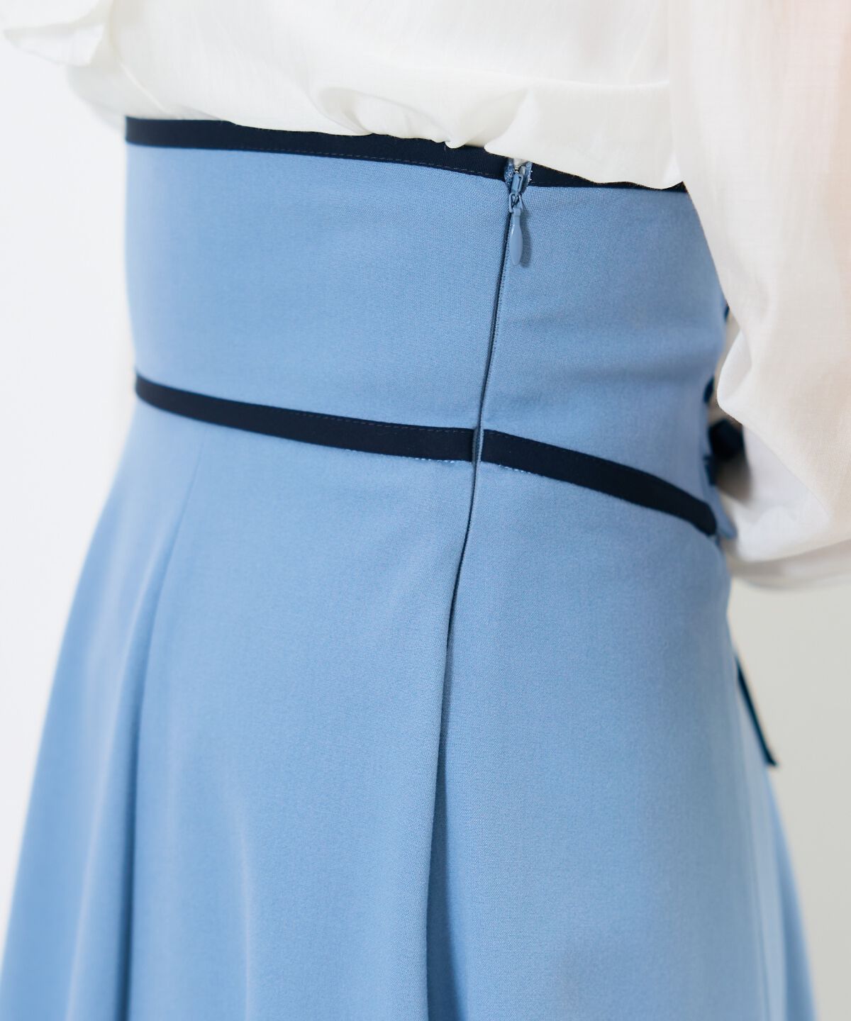 アンドクチュール「パイピングバックレースアップスカート」|フレア|