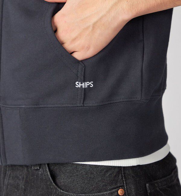 SHIPS「【WEB限定】SHIPS: マイクロ SHIPS 刺繍 ロゴ 裏毛 スウェット ジップ パーカー」|パーカー|