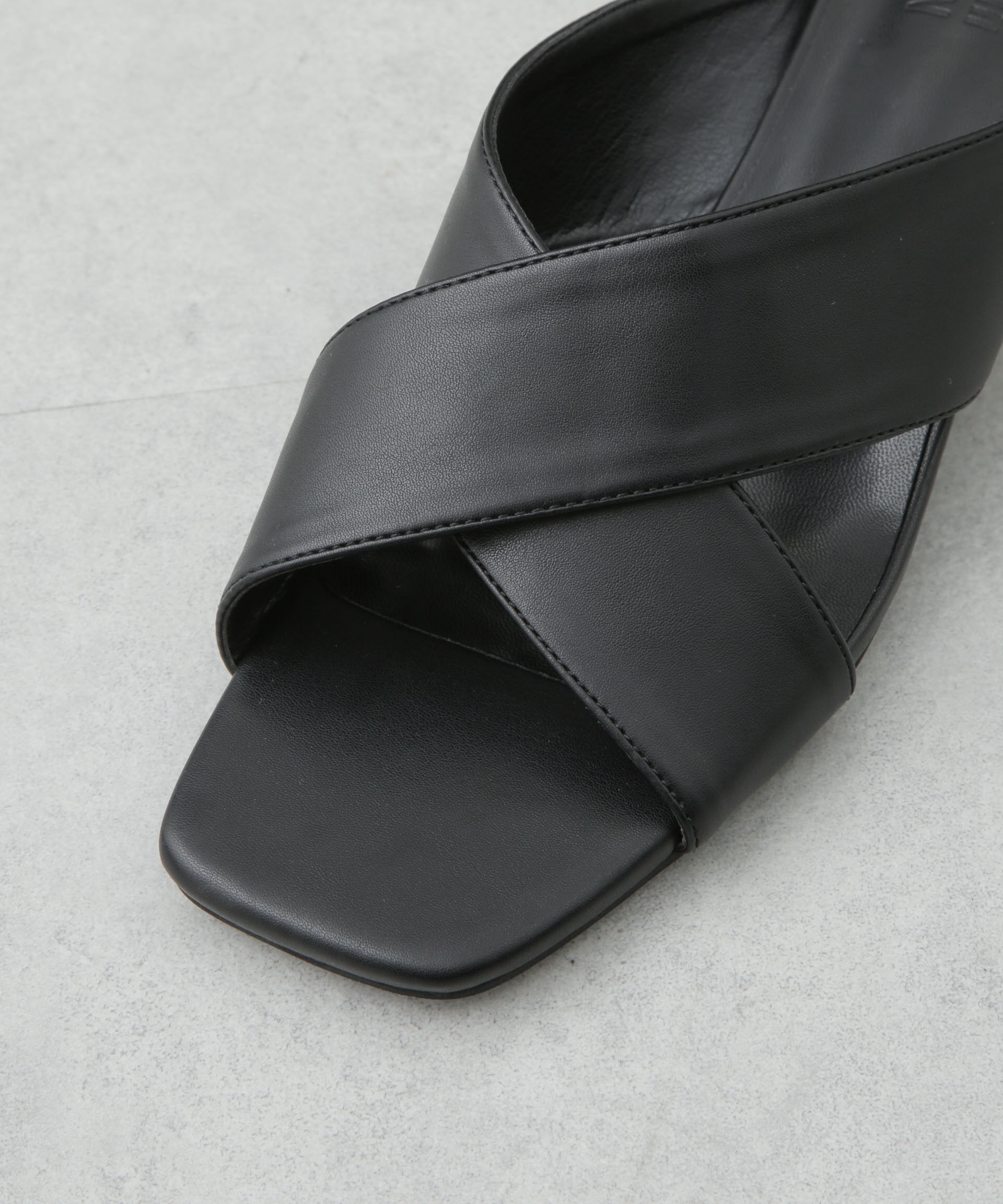 nano･universe「太ヒールクロスデザインサンダル」|サンダル|