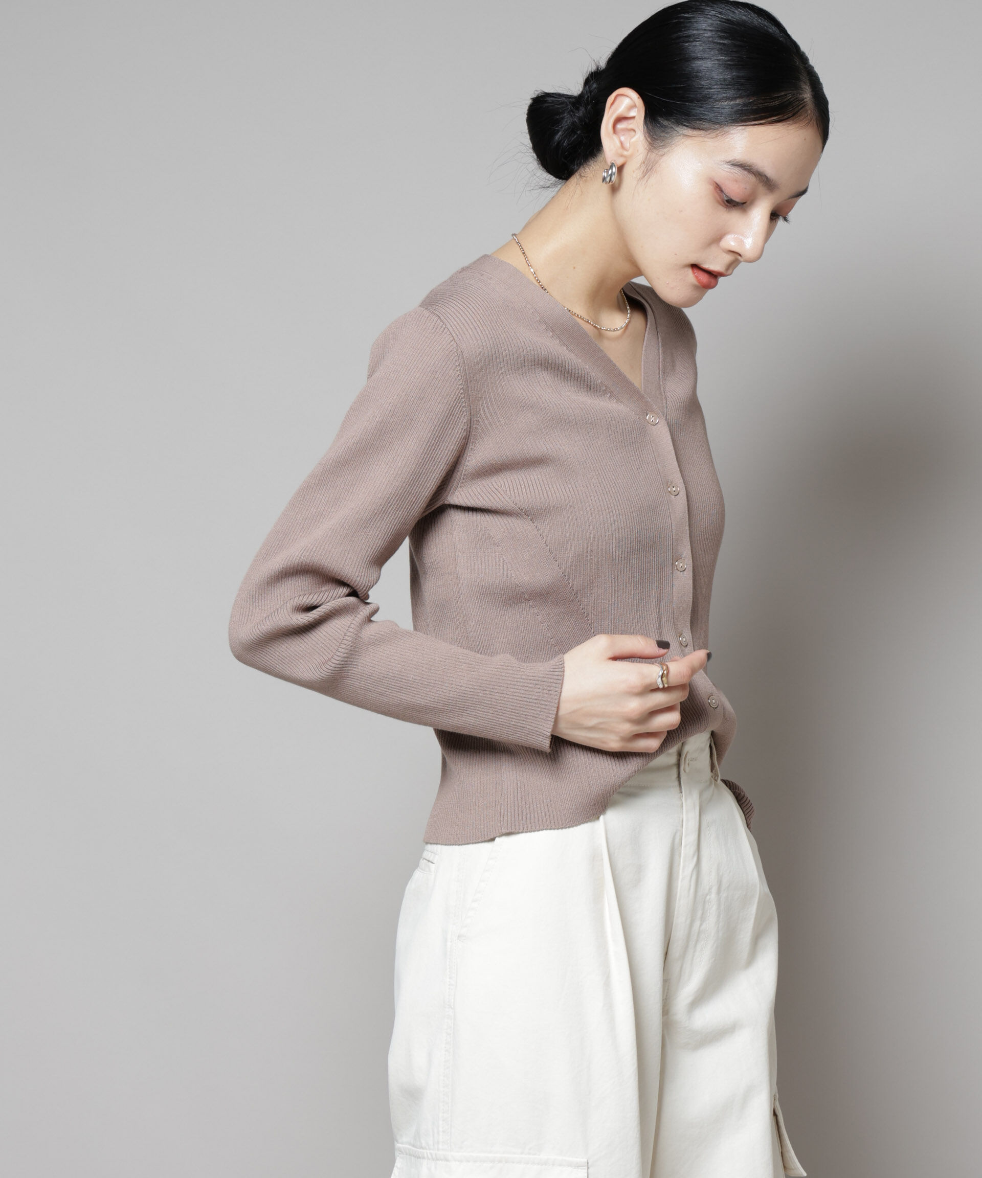 nano･universe「CICA&UVカット加工Vネックリブカーディガン」|ニット・セーター|