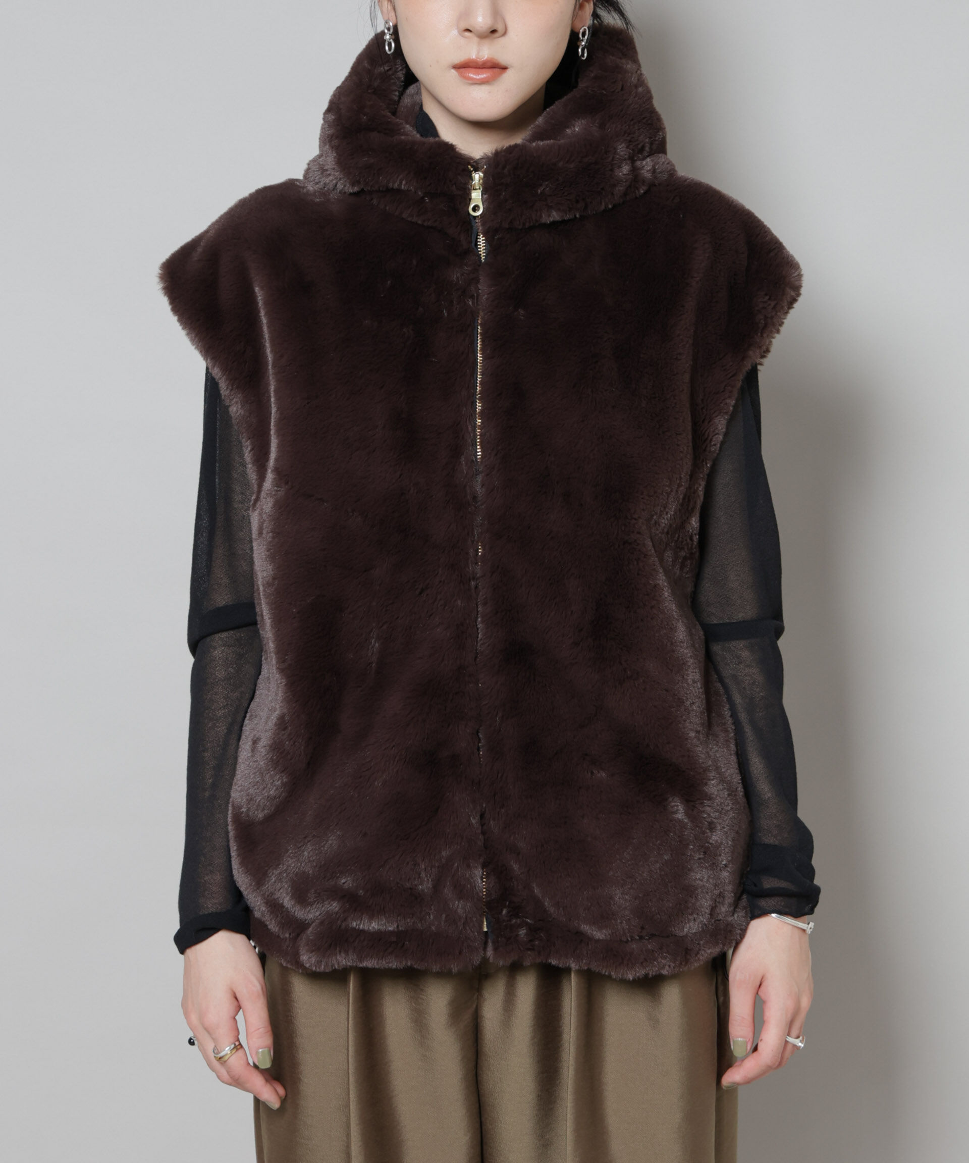 nano･universe「フェイクファーフードベスト」|テーラードジャケット|