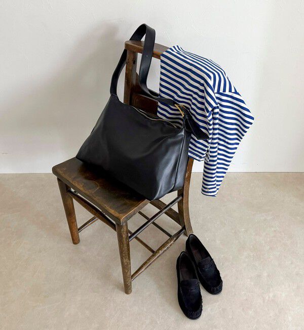 fredy emue「フェイクレザービッグショルダーバッグ」|ショルダー・メッセンジャー|