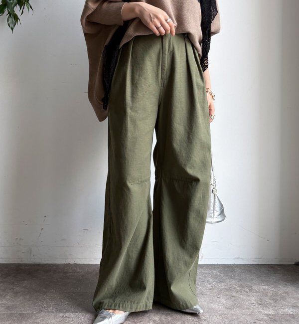  「タックトラウザーパンツ」|チノ|カーキ