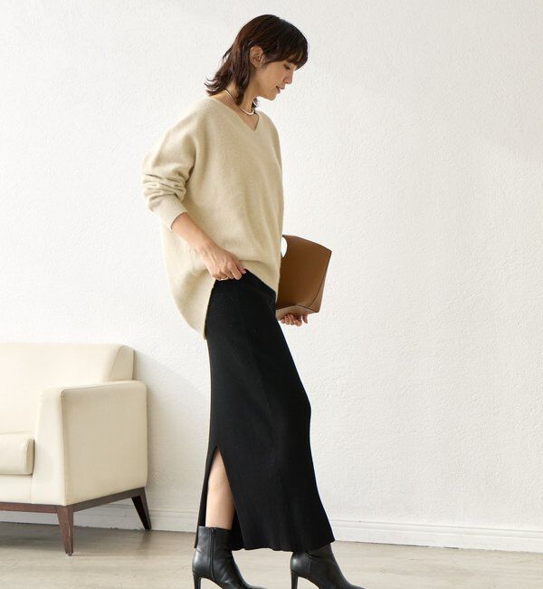  「【抜け感シルエット】ヘアリーウール片畦Vネックニット」|ニット・セーター|