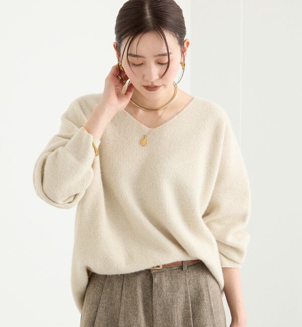  「【抜け感シルエット】ヘアリーウール片畦Vネックニット」|ニット・セーター|