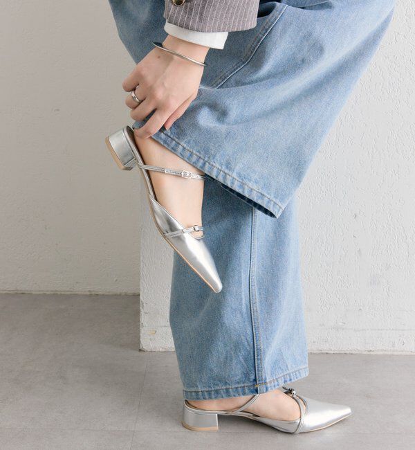  「ポインテッドトゥストラップパンプス」|パンプス|