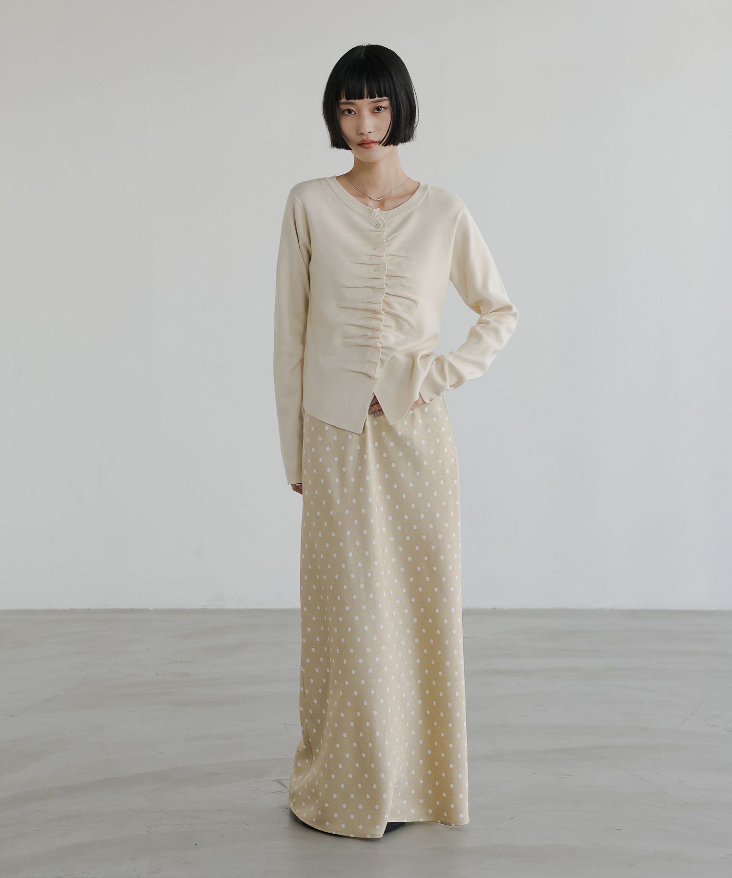 LOWRYS FARM「ギャザーボタンカーディガンＬＳ」|ニット・セーター|