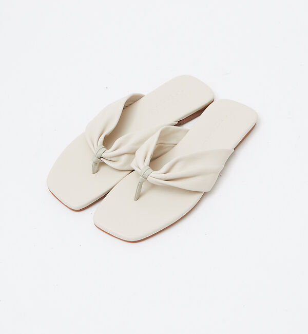 AU BANNISTER「●VINILO/フラット トングサンダル」|サンダル|アイボリー