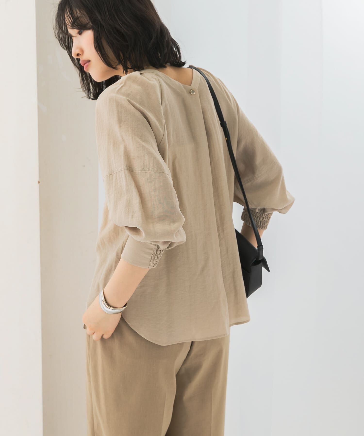 URBAN RESEARCH ROSSO「2WAYギャザースリーブブラウス」|シャツ・ブラウス|