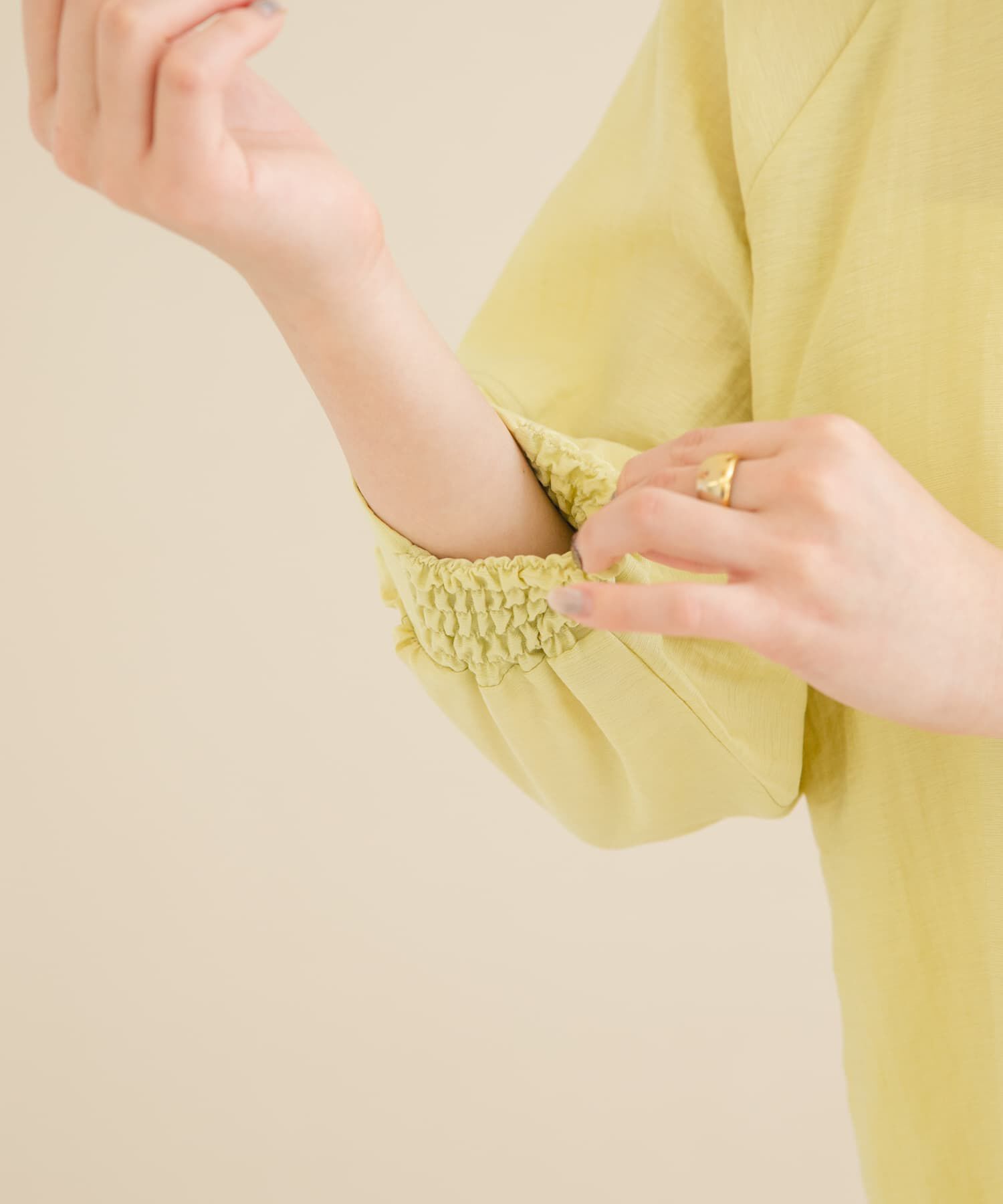 URBAN RESEARCH ROSSO「2WAYギャザースリーブブラウス」|シャツ・ブラウス|