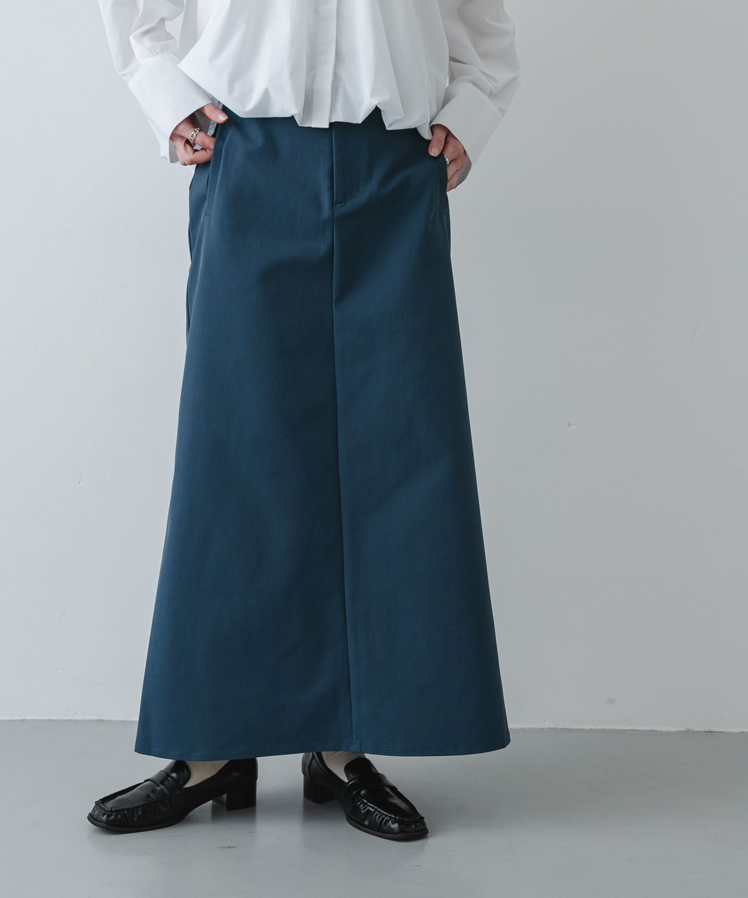 SENSE OF PLACE by URBAN RESEARCH「『イージーケア』フロントポケットチノスカート」|スカート|ブルー