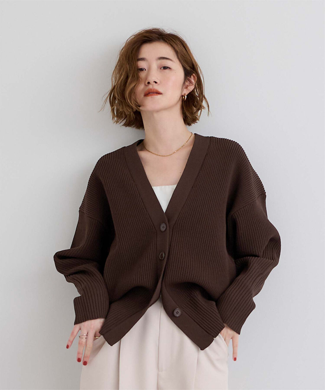 ur's「Vネックボリュームスリーブニットカーディガン」|ニット・セーター|ブラウン