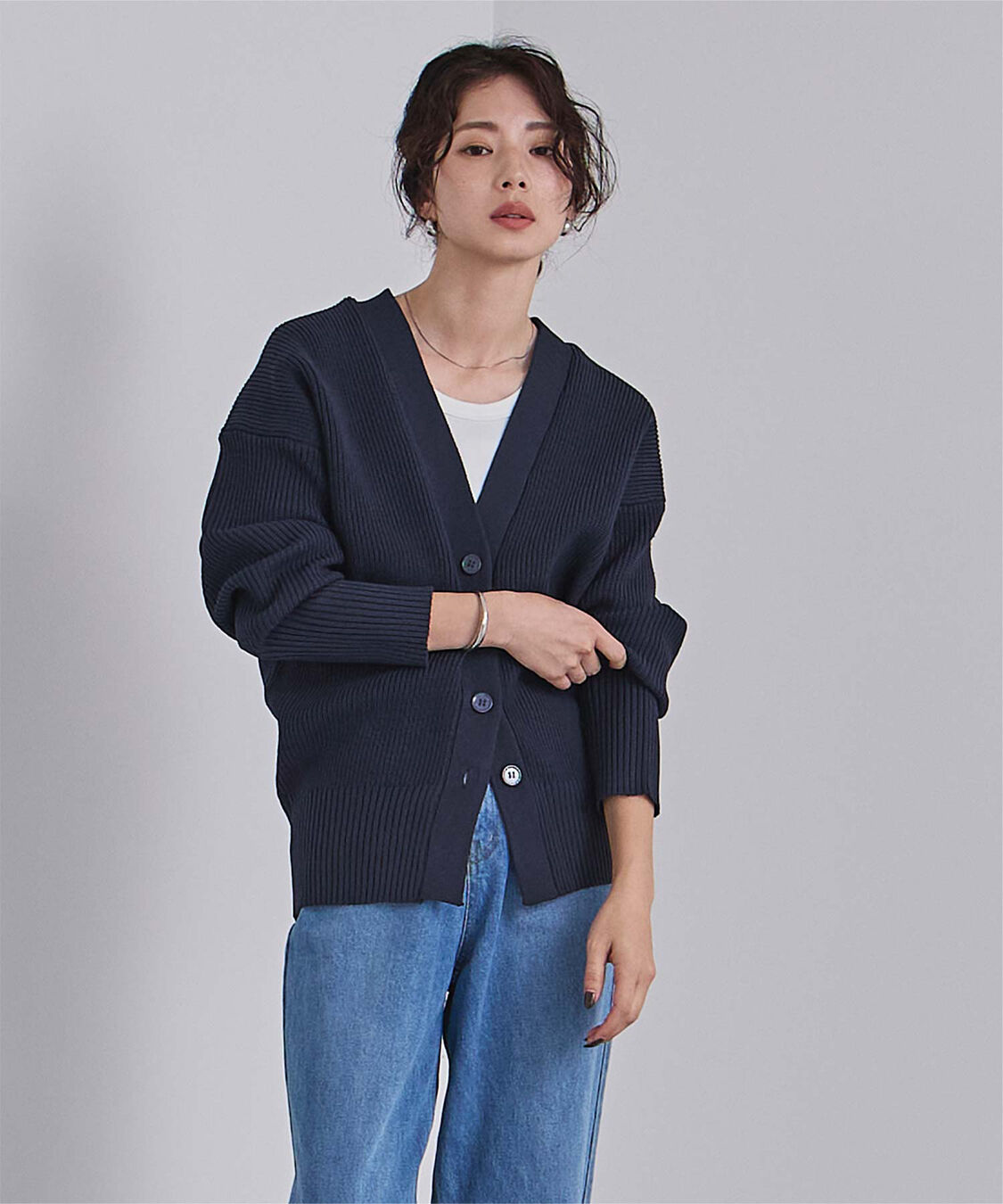 ur's「Vネックボリュームスリーブニットカーディガン」|ニット・セーター|