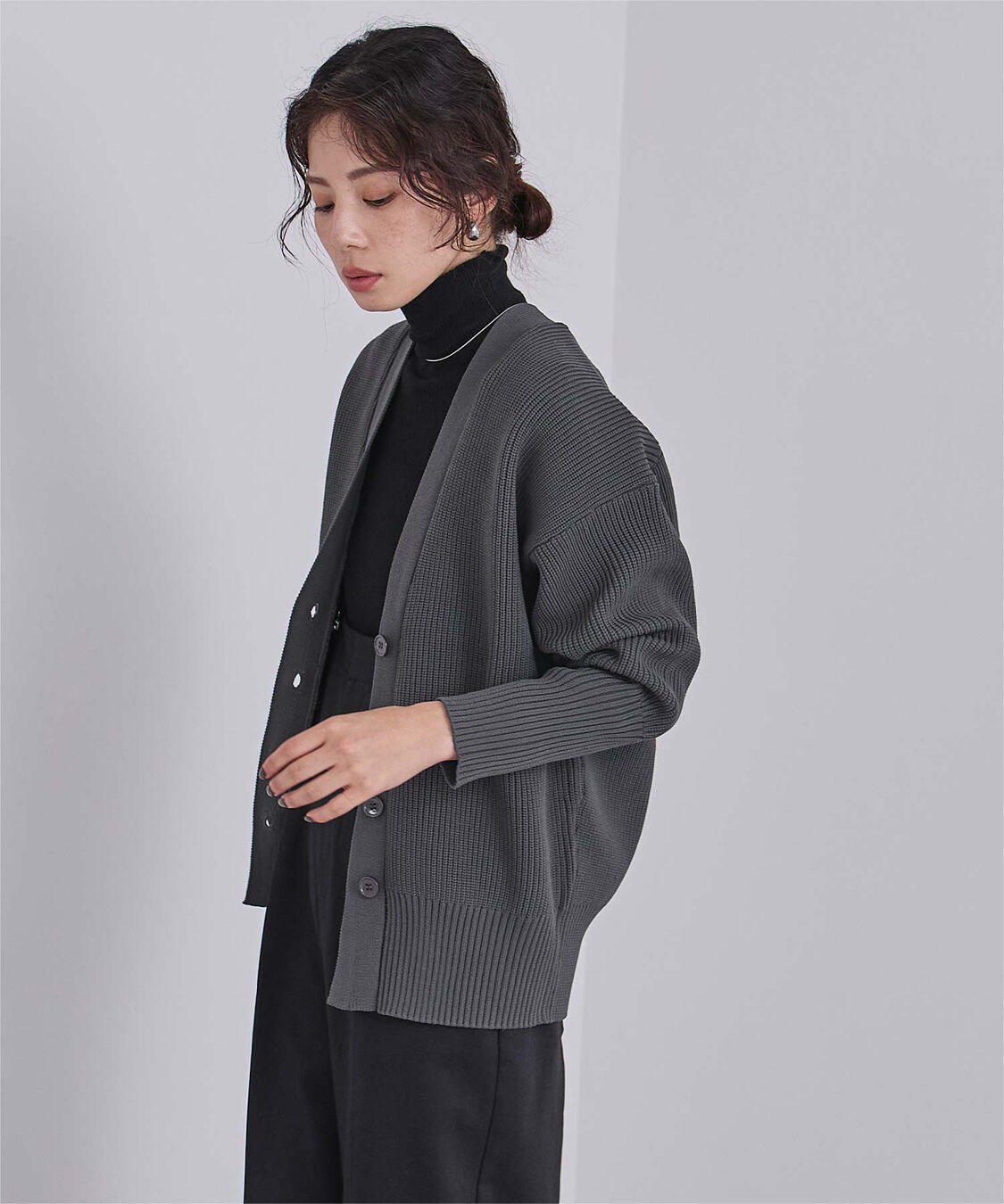 ur's「Vネックボリュームスリーブニットカーディガン」|ニット・セーター|