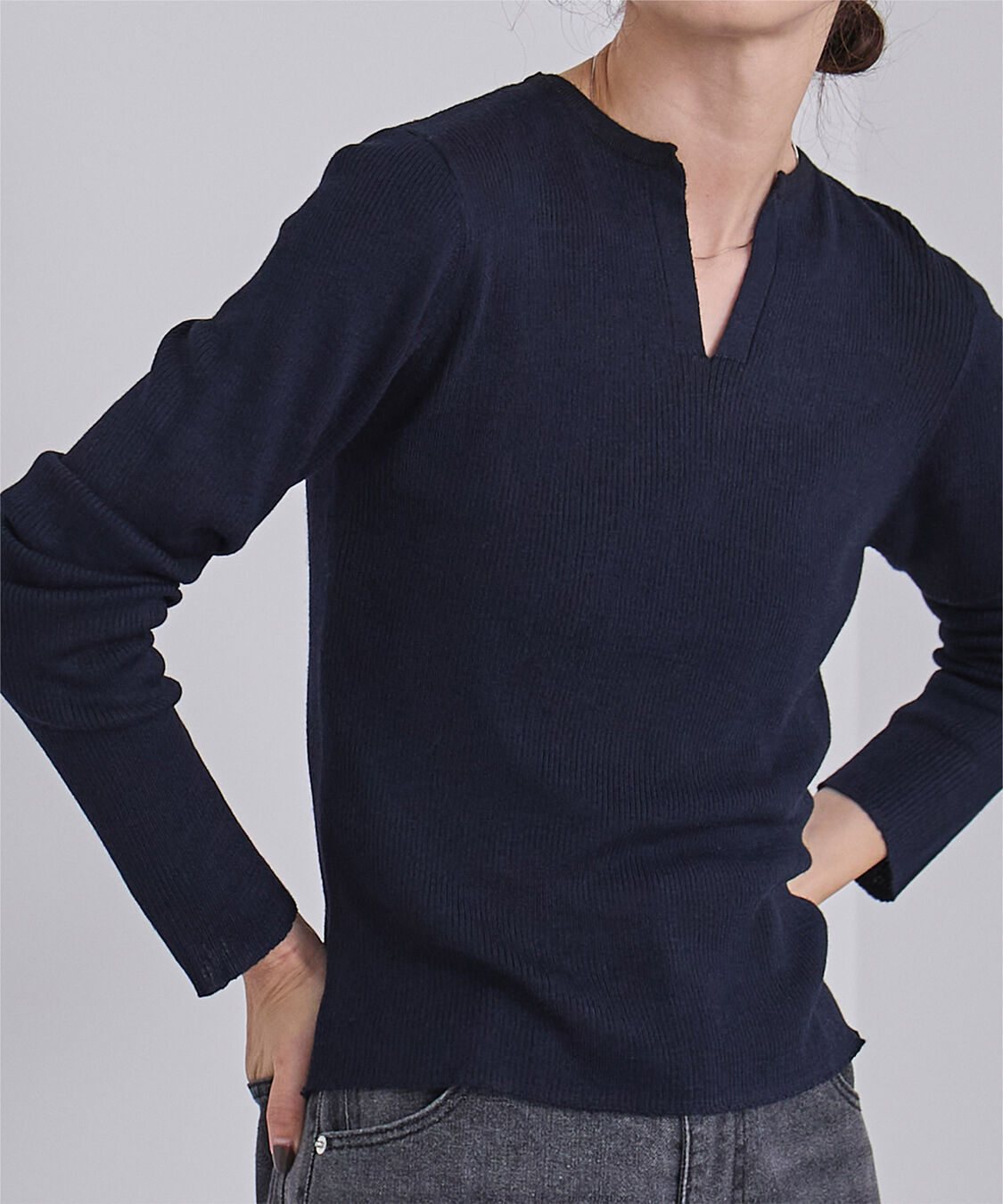 ur's「チクチクしないウールブレンドキーネックリブニット」|ニット・セーター|