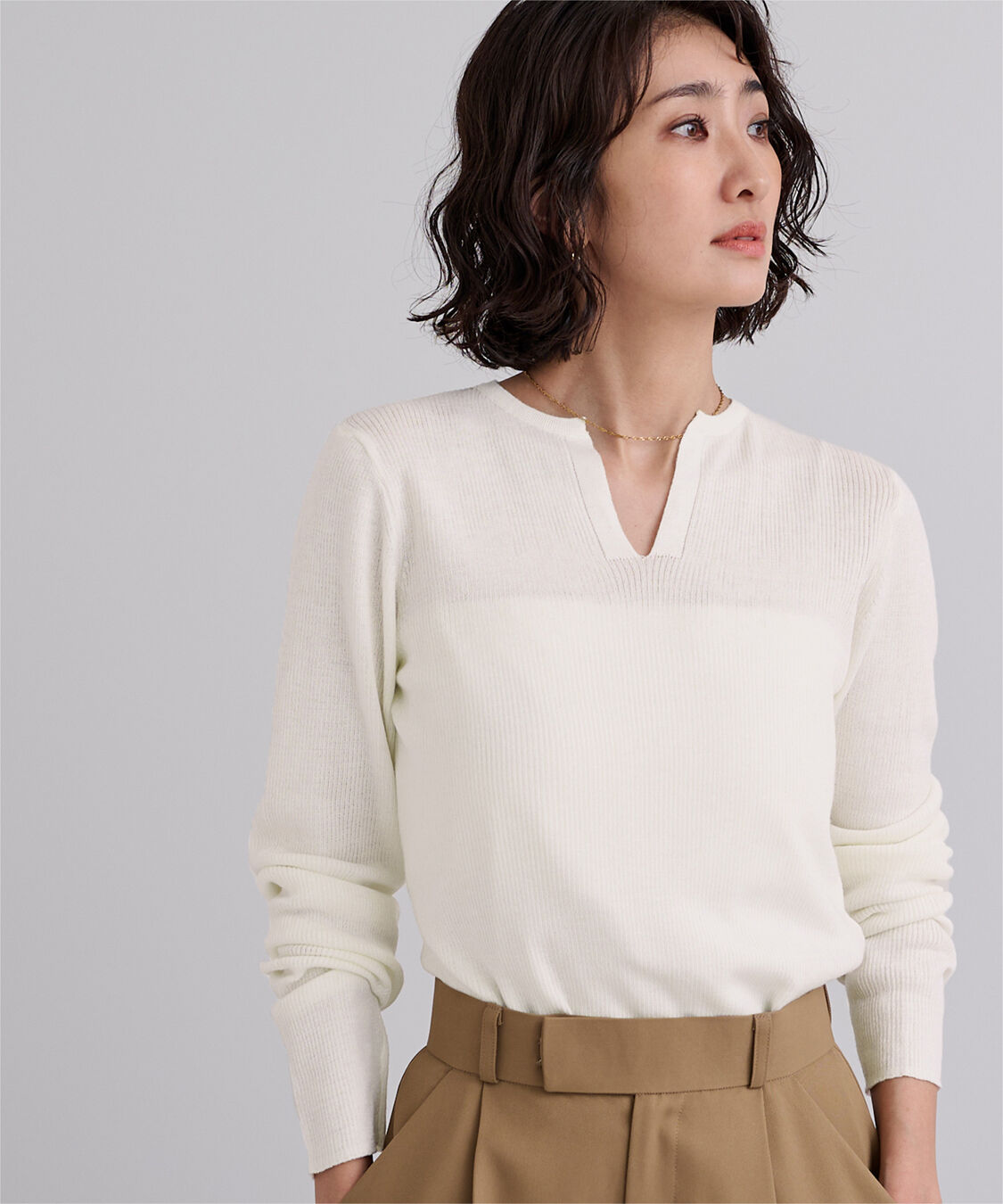 ur's「チクチクしないウールブレンドキーネックリブニット」|ニット・セーター|ホワイト