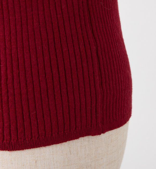  「デコルテカットデザインチャーム付きニット」|ニット・セーター|