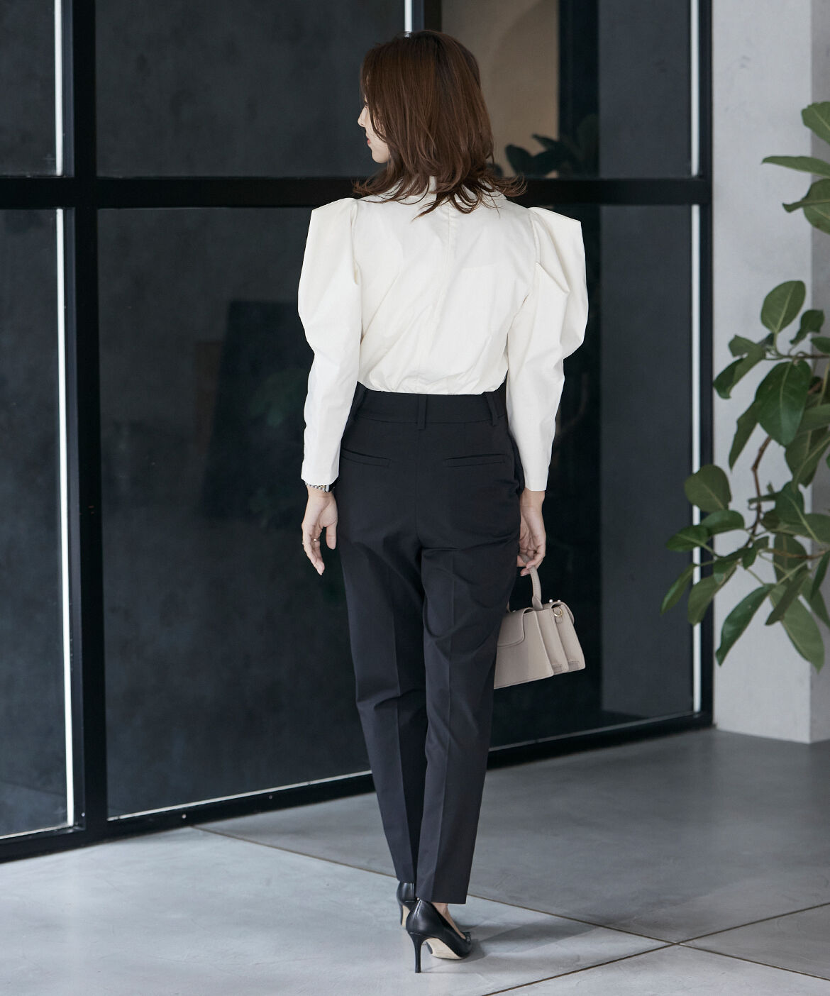 Maglie le cassetto「《M Maglie le cassetto&times;吉田理紗》美脚ストレートパンツ」|スラックス|