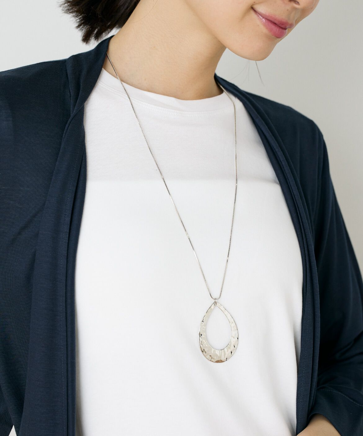 DAY by DAY it&rsquo;s international「ドロップシルエット ロングネックレス」|ネックレス|