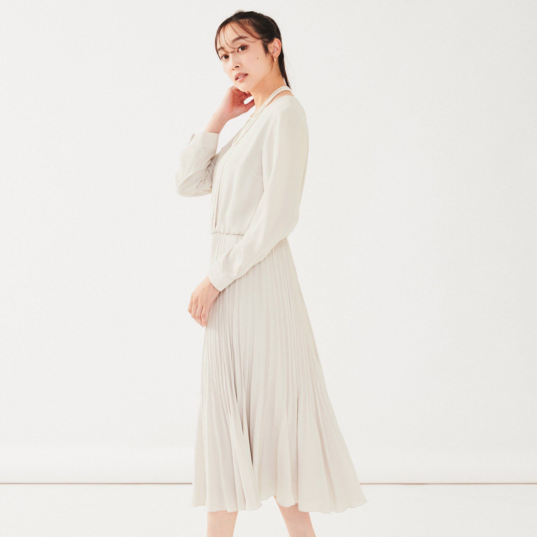 UNTITLED「【通勤】ジョーゼット プリーツワンピース」|ワンピース|