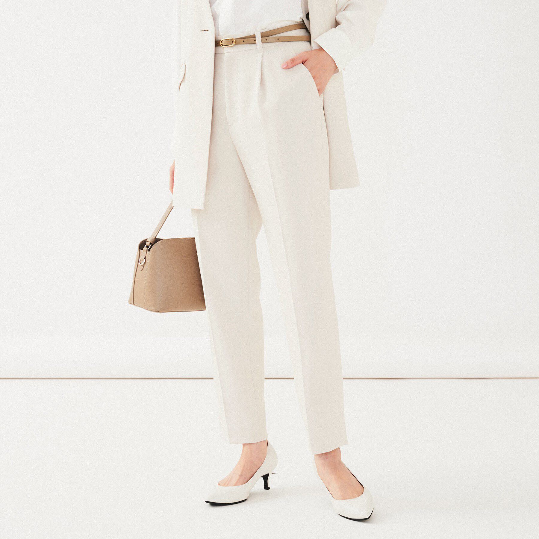 UNTITLED「【通勤スーツ】タックテーパードパンツ」|その他|グレージュ(050)