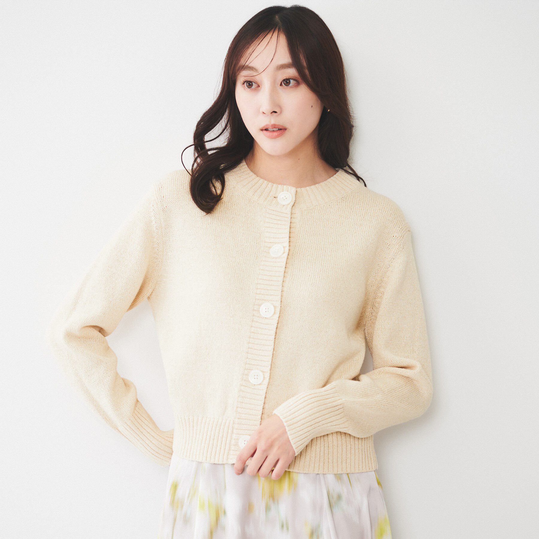 UNTITLED「【アンサンブル可能/ラメ調】コンパクトニットカーディガン」|カーディガン|