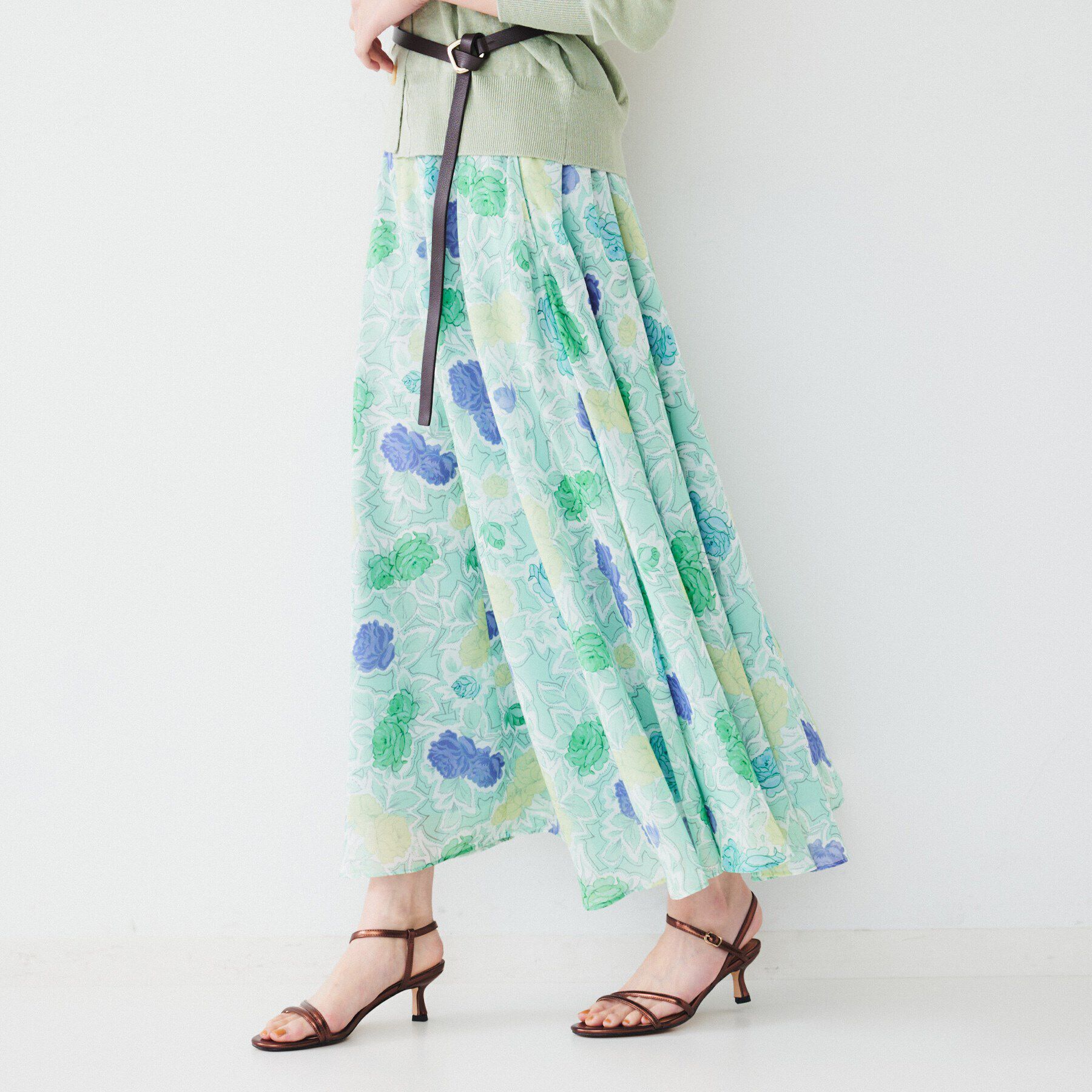 UNTITLED「【セットアップ可能】オールドフラワー プリントスカート」|スカート|